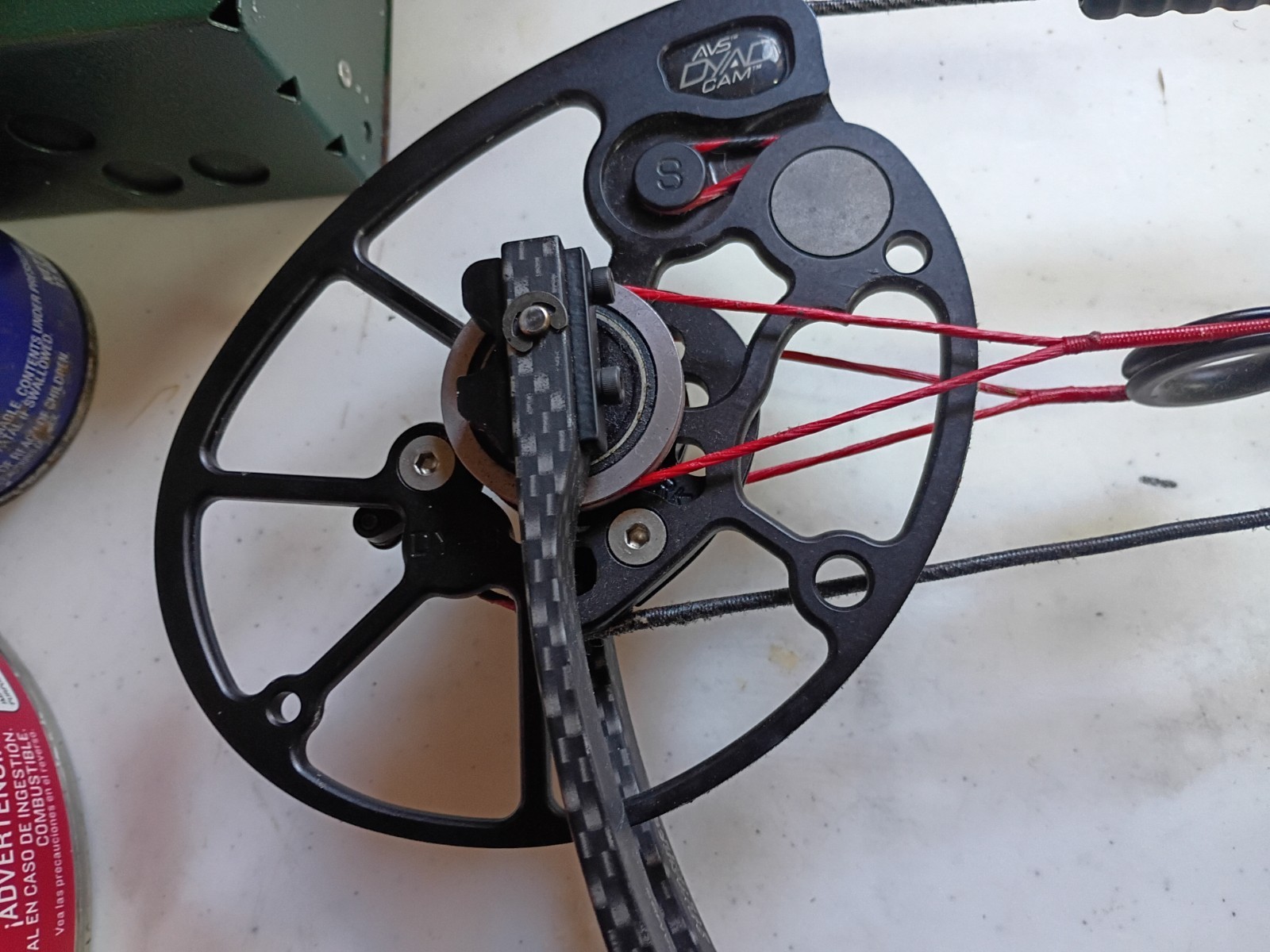 Mathews Chill R Right Hand Compound Bow Black 30" Draw 70lb