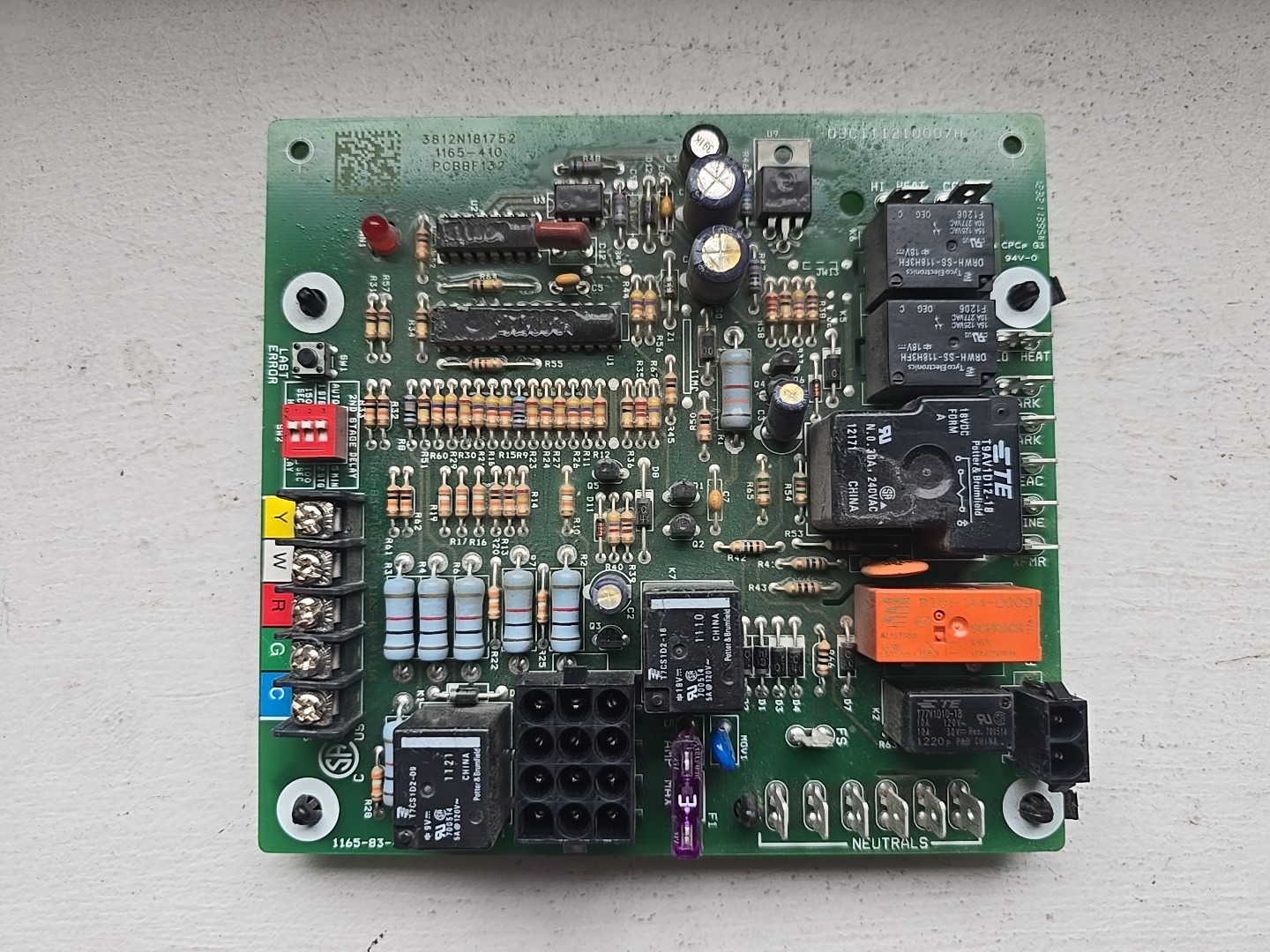 Goodman Furnace Control Board 1165-83-4121 03C111210007H PCBBF132 Num#526
