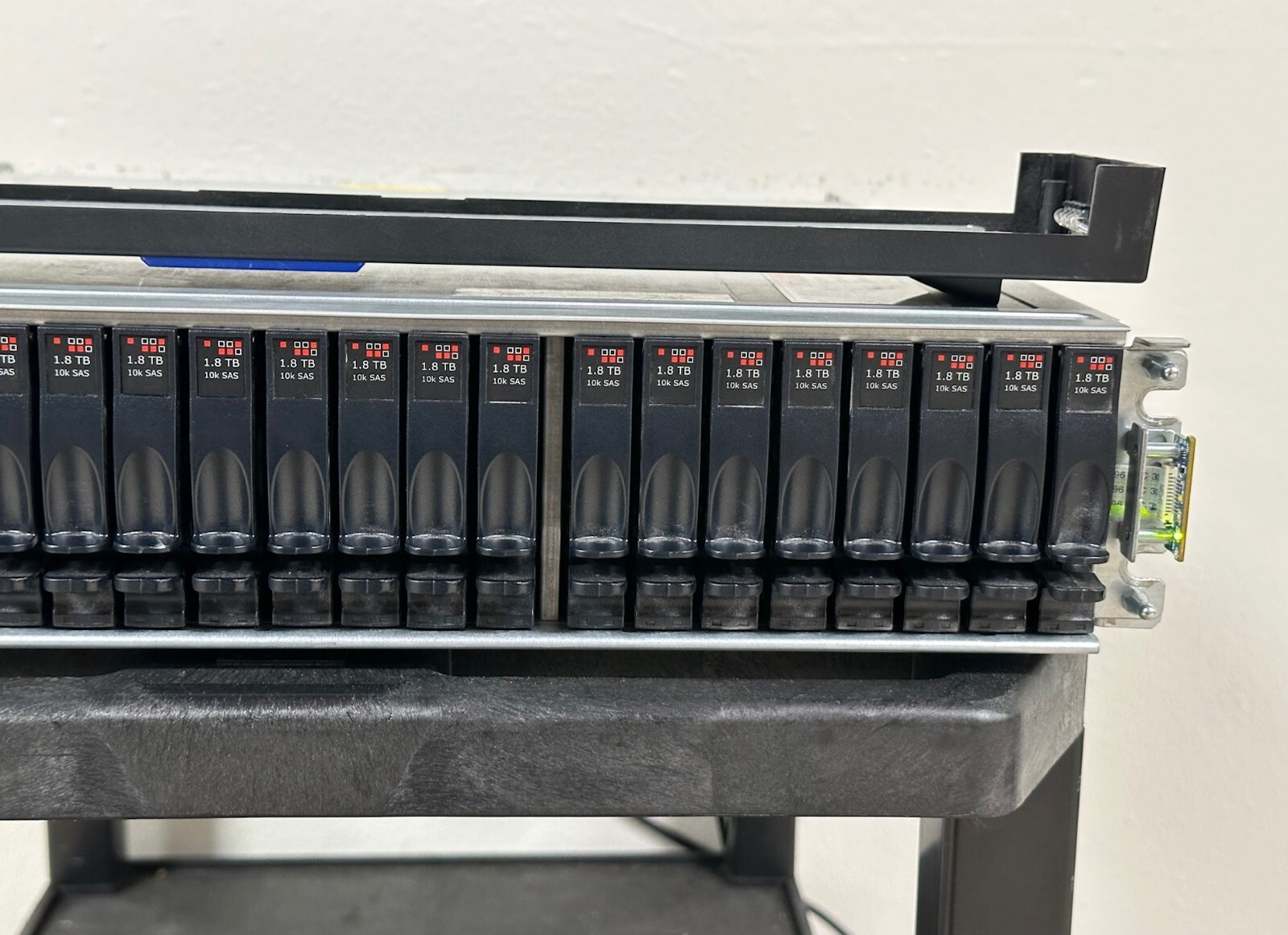 Quantum QXS 24-bay SAS disk array w/ Dual 3-07364-01 Quantum SAS SAN Controller