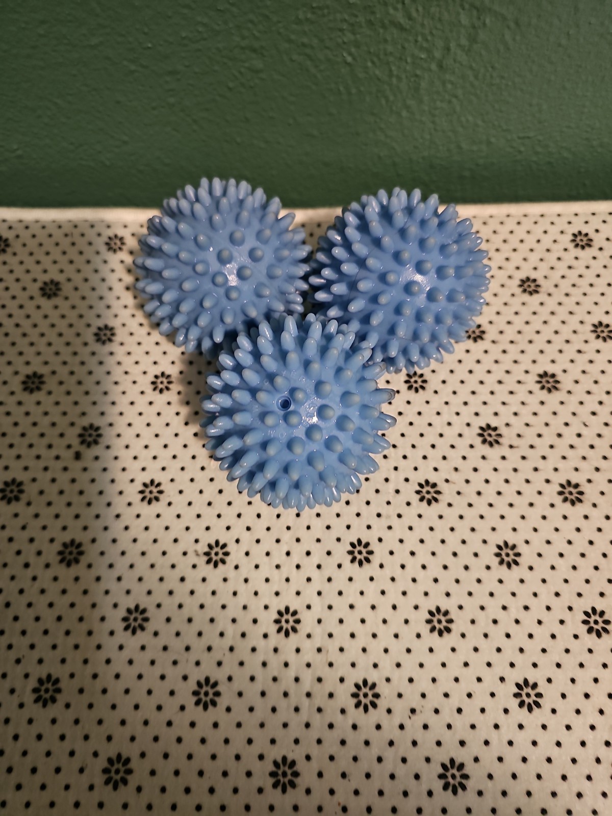Reusable Laundry Dryer Balls Light Blue 3-Pack Reduce Drying Time Eco-Friendly