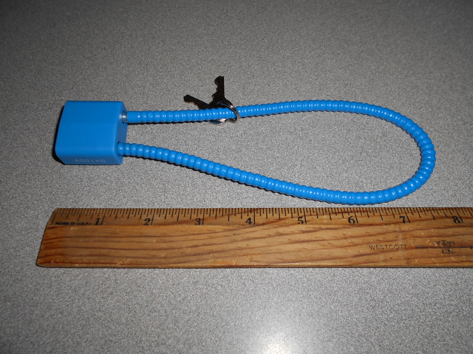 Firearm lock universal for various model handguns rifles with 2 keys new