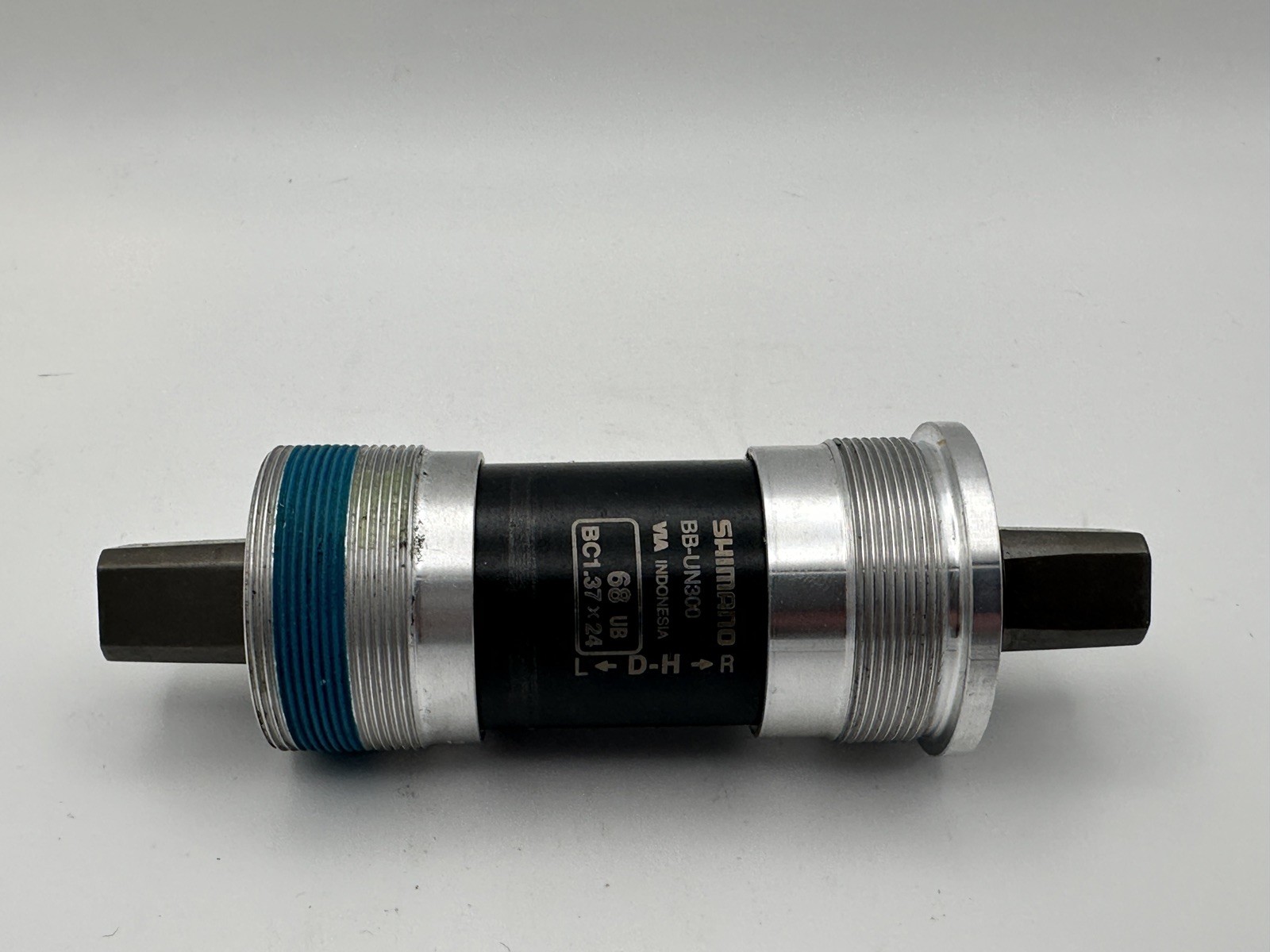 Shimano EBBUN300B18X Bottom Bracket - Silver