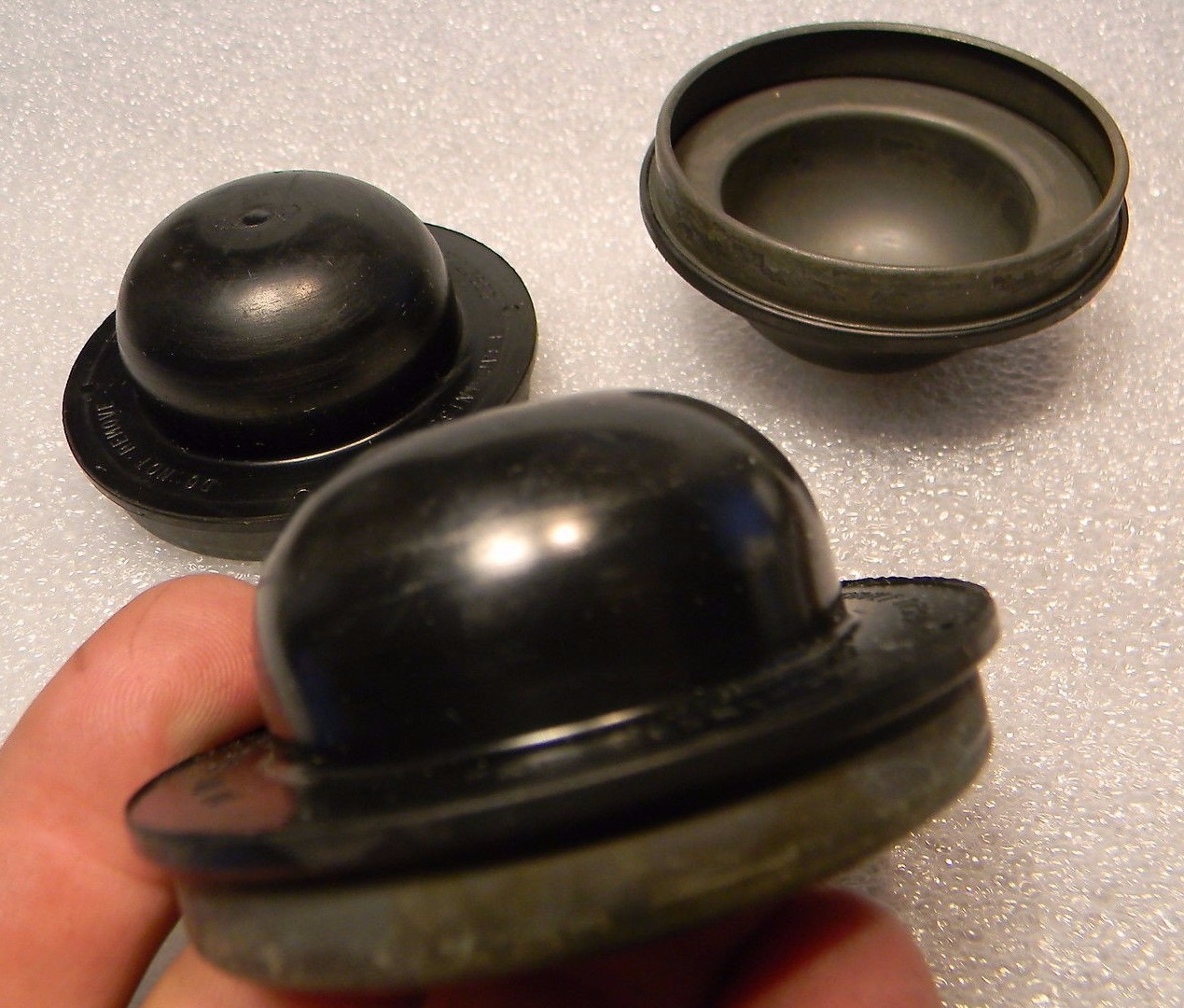 New FORDLINCOLNMERCURY F1VY1N135A GENUINE OEM GREASE CAP F3AC-1N135-AA