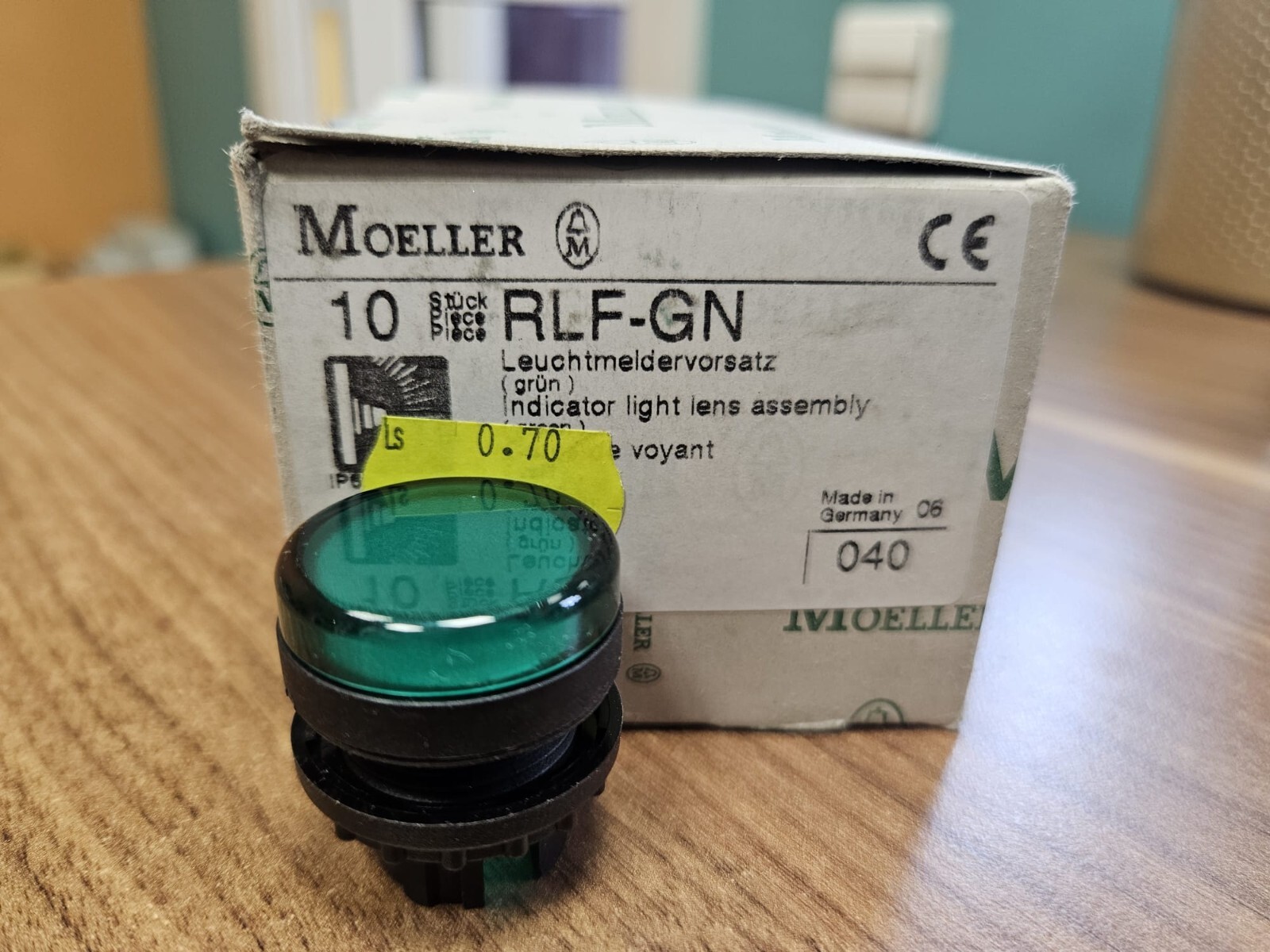 RLF-GN Pilot Light by KLOCKNER MOELLER (10pcs in package)