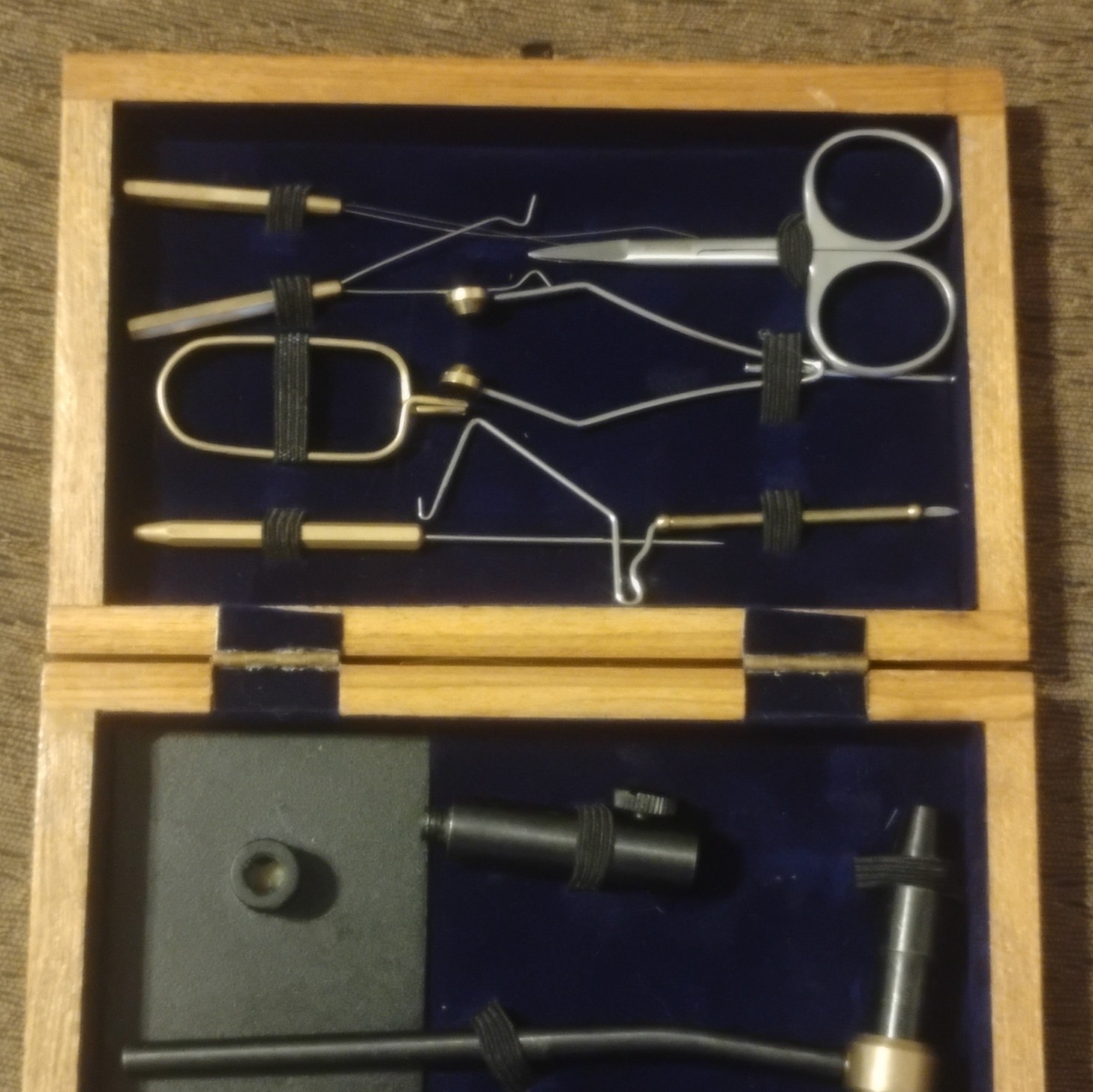 Fly Tying Tools Kit w/ Scissors, Bobbin Holder & Assorted Tools, Wooden Case