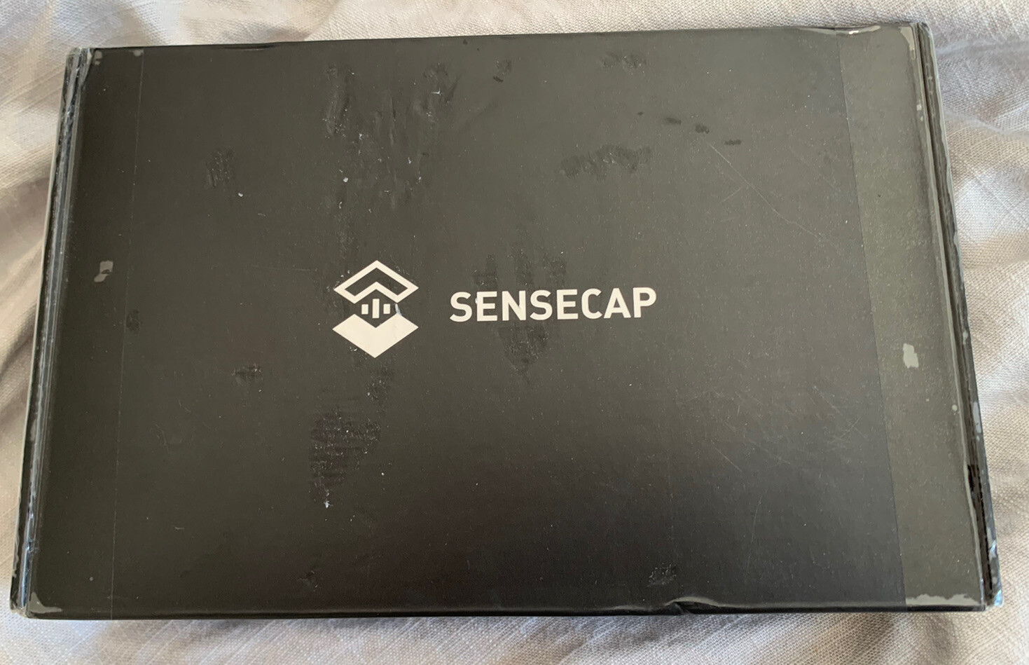 SenseCAP M1 Helium Hotspot HNT Miner Crypto M1 4915b In Hand