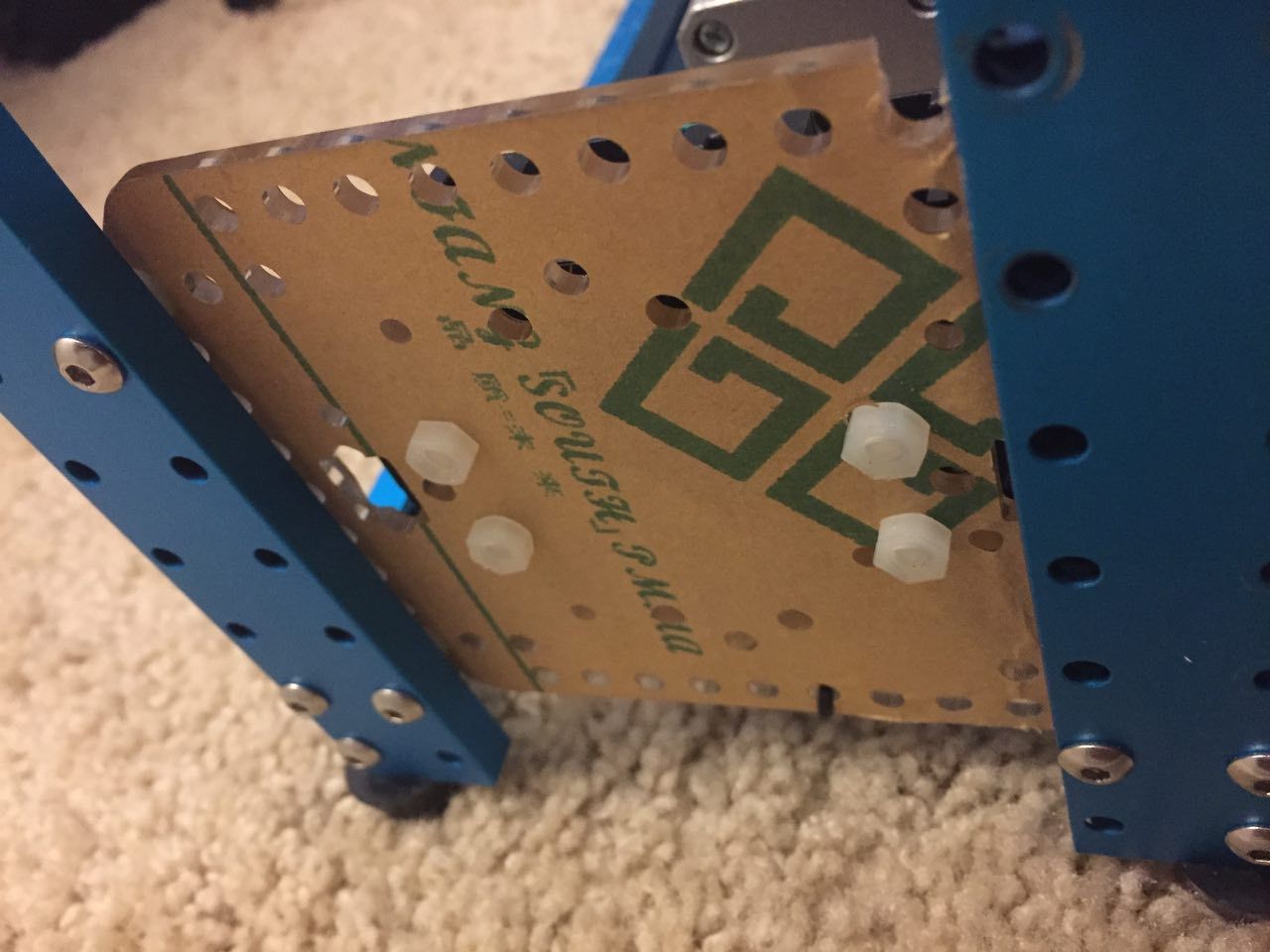 Makeblock Style Base Bracket B with 12 plastic pins Pack of 1