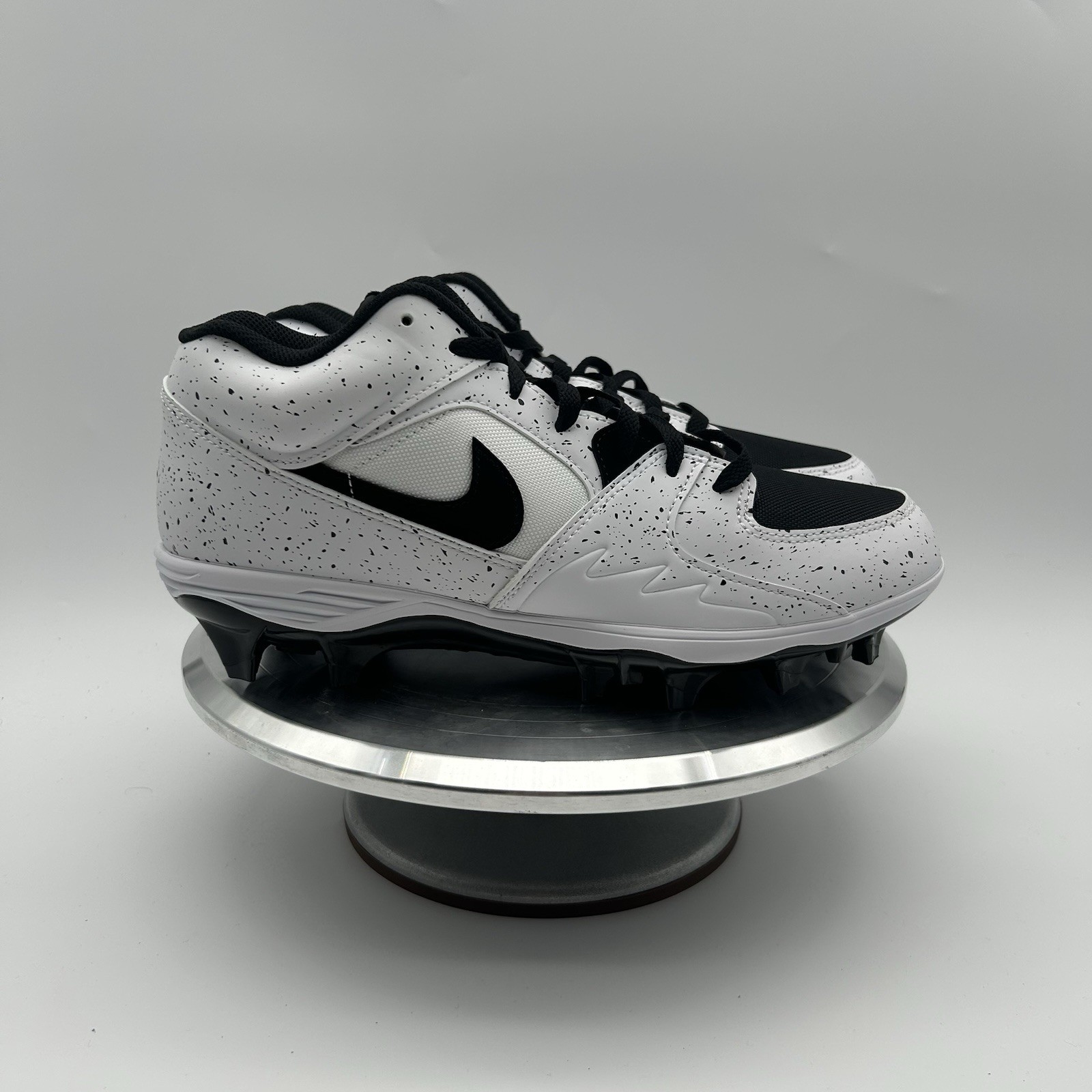 Nike Air Jordan Stadium 90 Low TD White Black Cleats Men’s Size 9.5 HQ0210-100