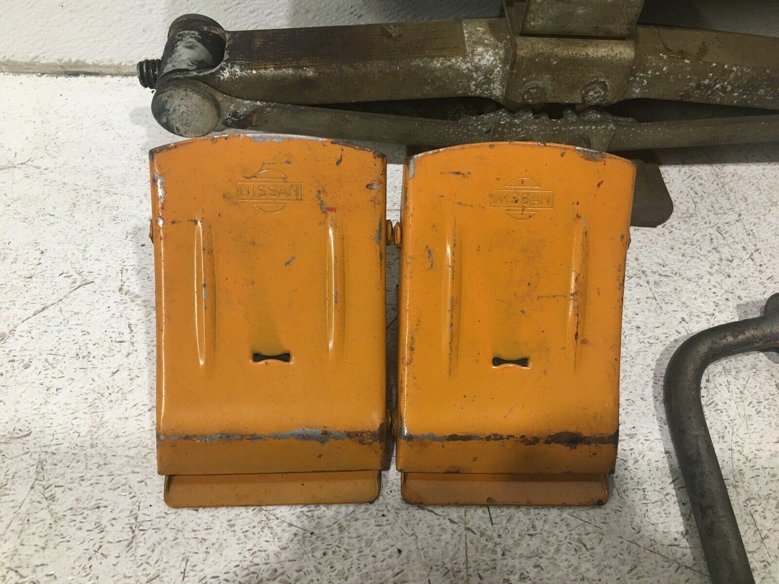 1979 datsun 280zx jack & tool kit roadside safety tire change kit bag OEM