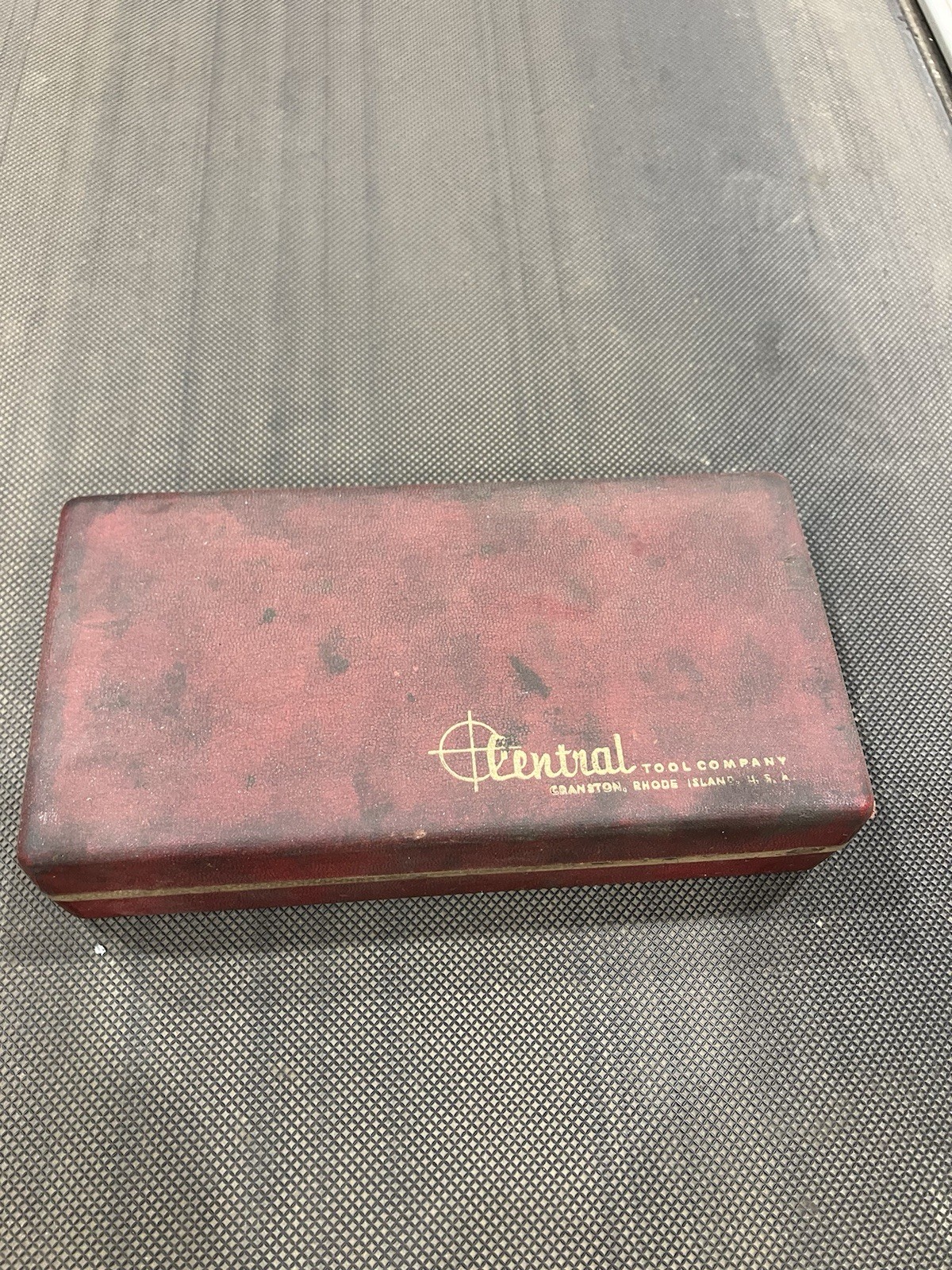 Central Tool Co. Dial Indicator Set w/ Case & Accessories - Dial Indicator Type