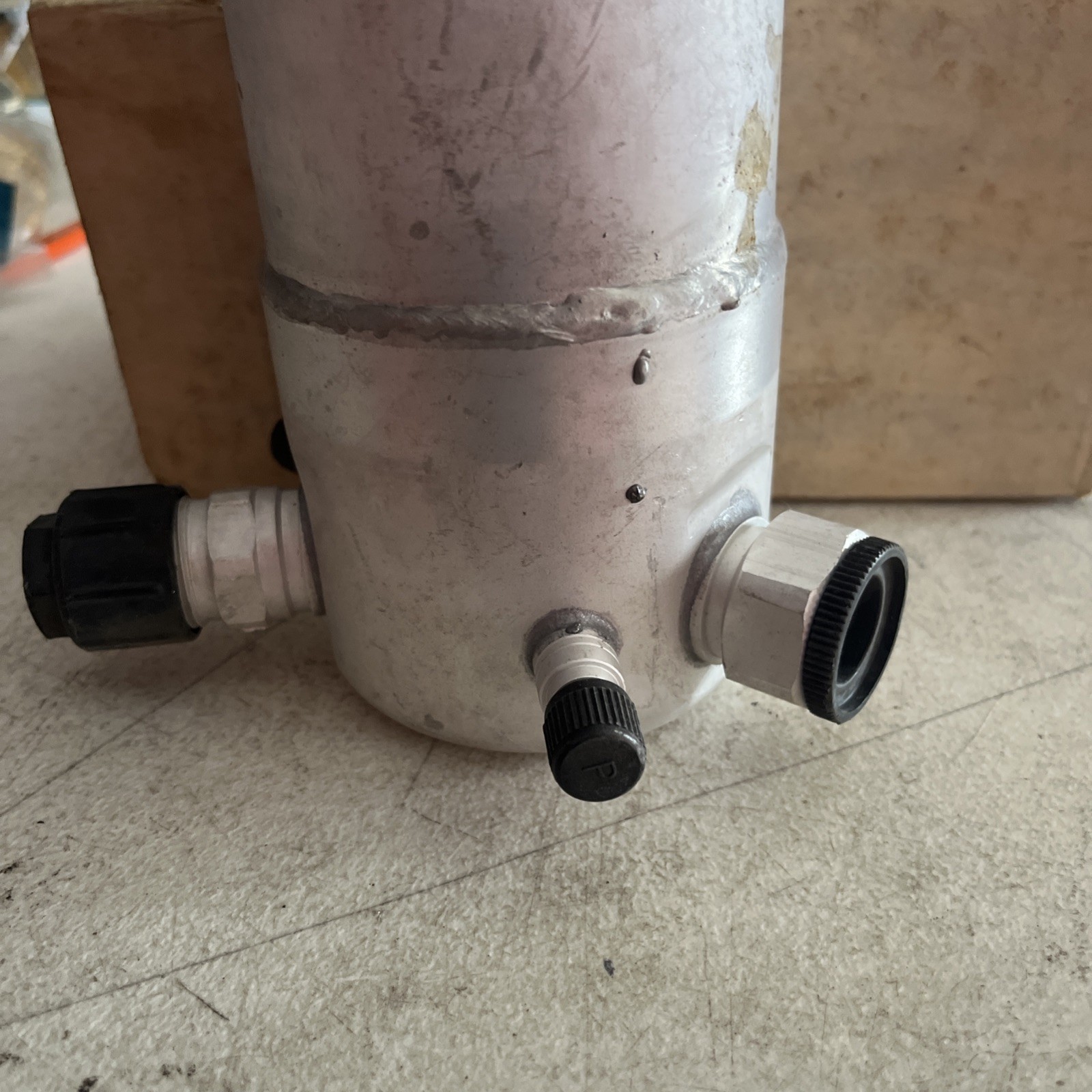 Everco Receiver-Drier Accumulator Tank, A9137