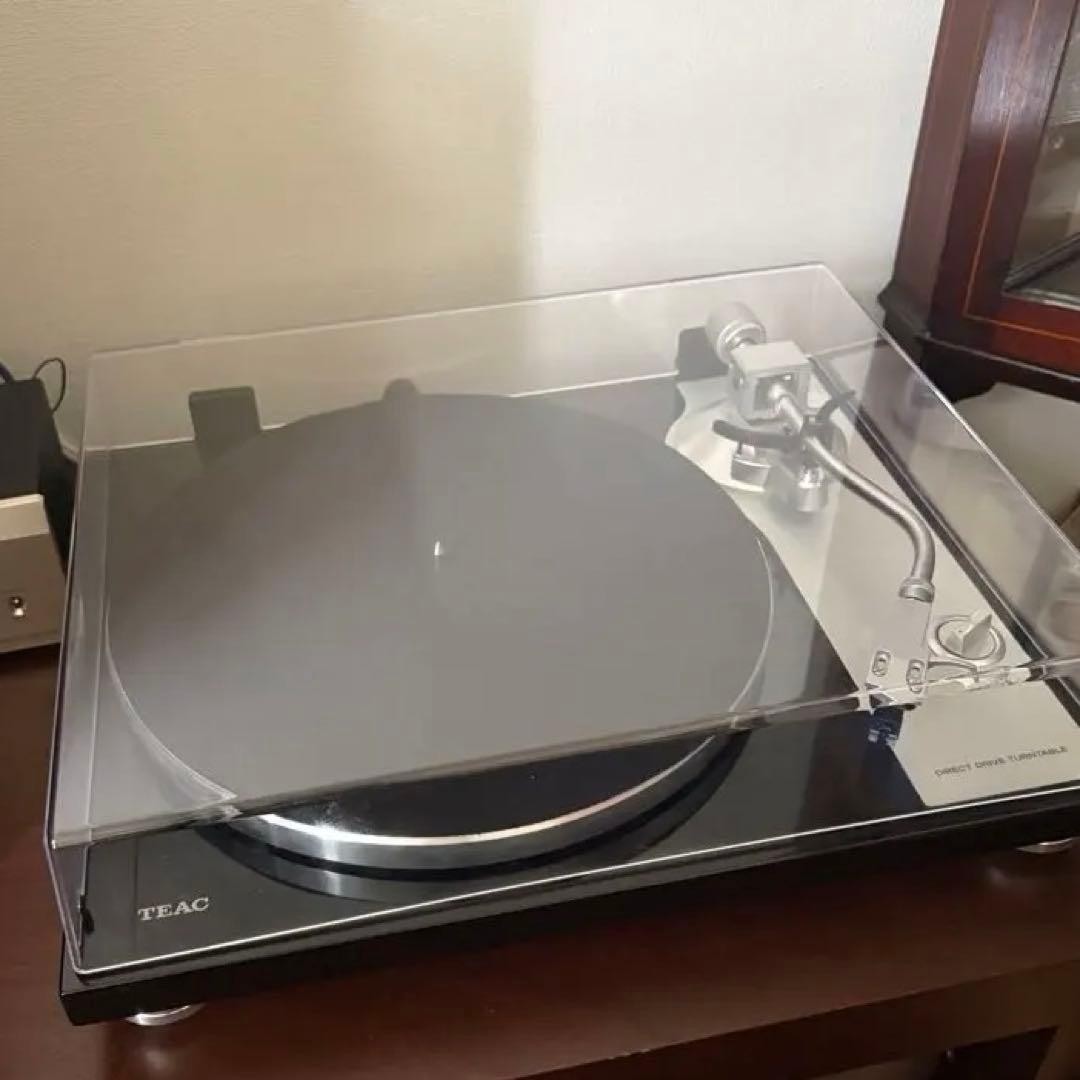 TEAC TN-4D-SE Direct Drive Turntable Piano Black w/ Sumiko Oyster Cartridge VG