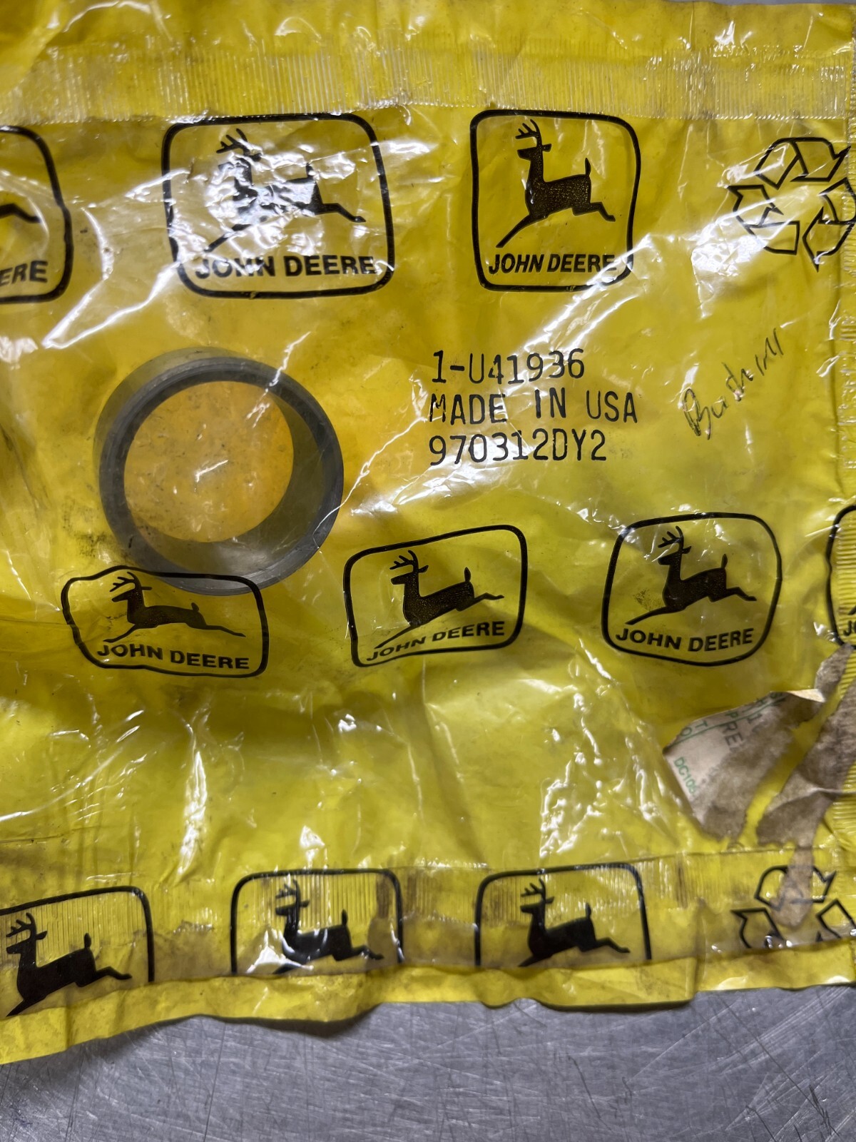 U41936   Genuine OEM  John Deere    BUSHING