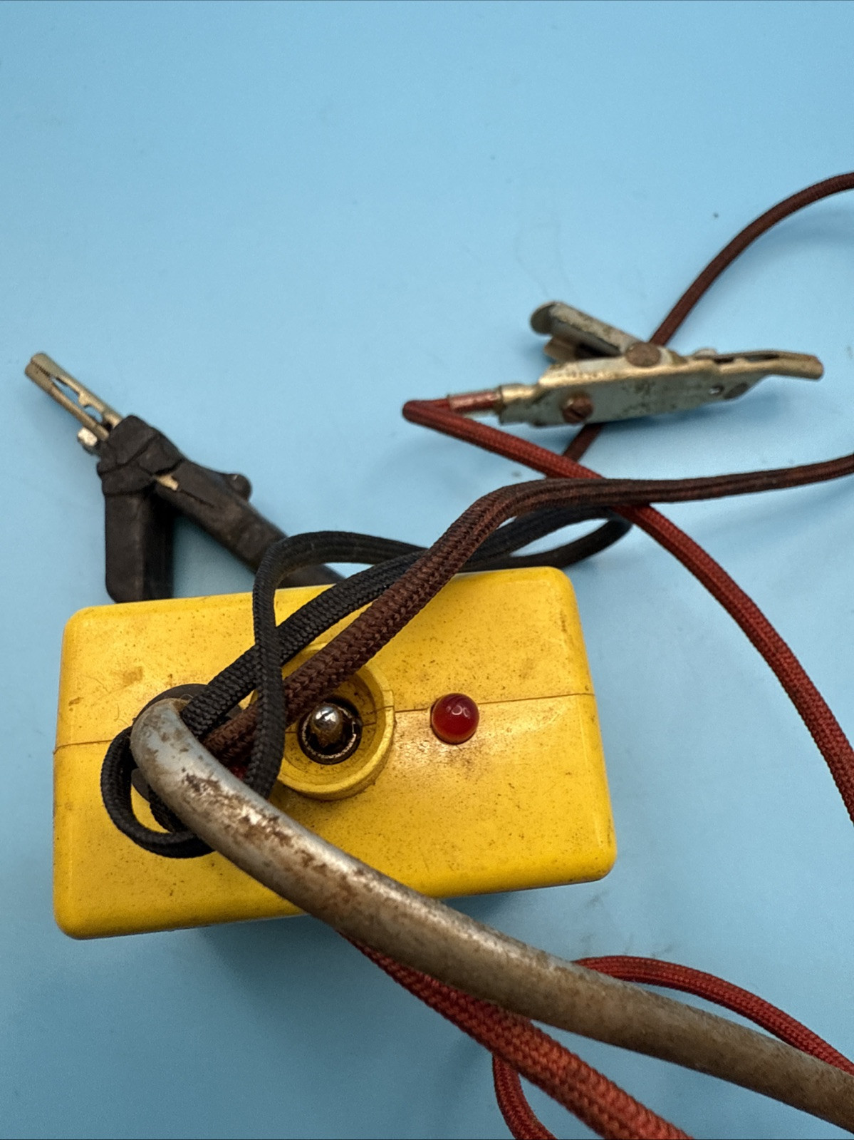 USED Aines 140A Tone Generator / Tone Continuity cable tester