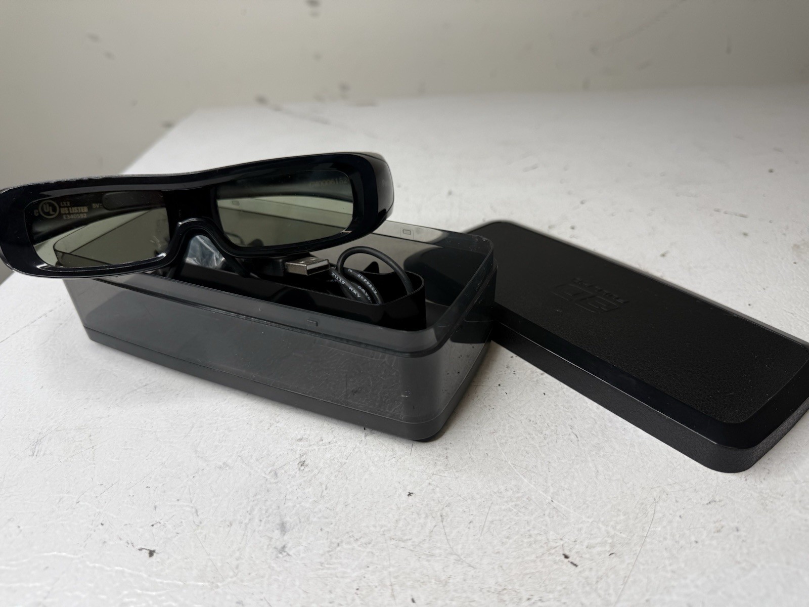 Panasonic TY-EW3D2MU 3D Full HD Glasses with Case, USB cable and Nose Bridge