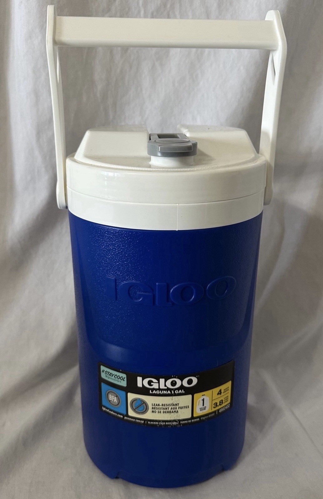 Igloo Laguna Blue/White Insulated drinking bottle 1 gal, 4902432