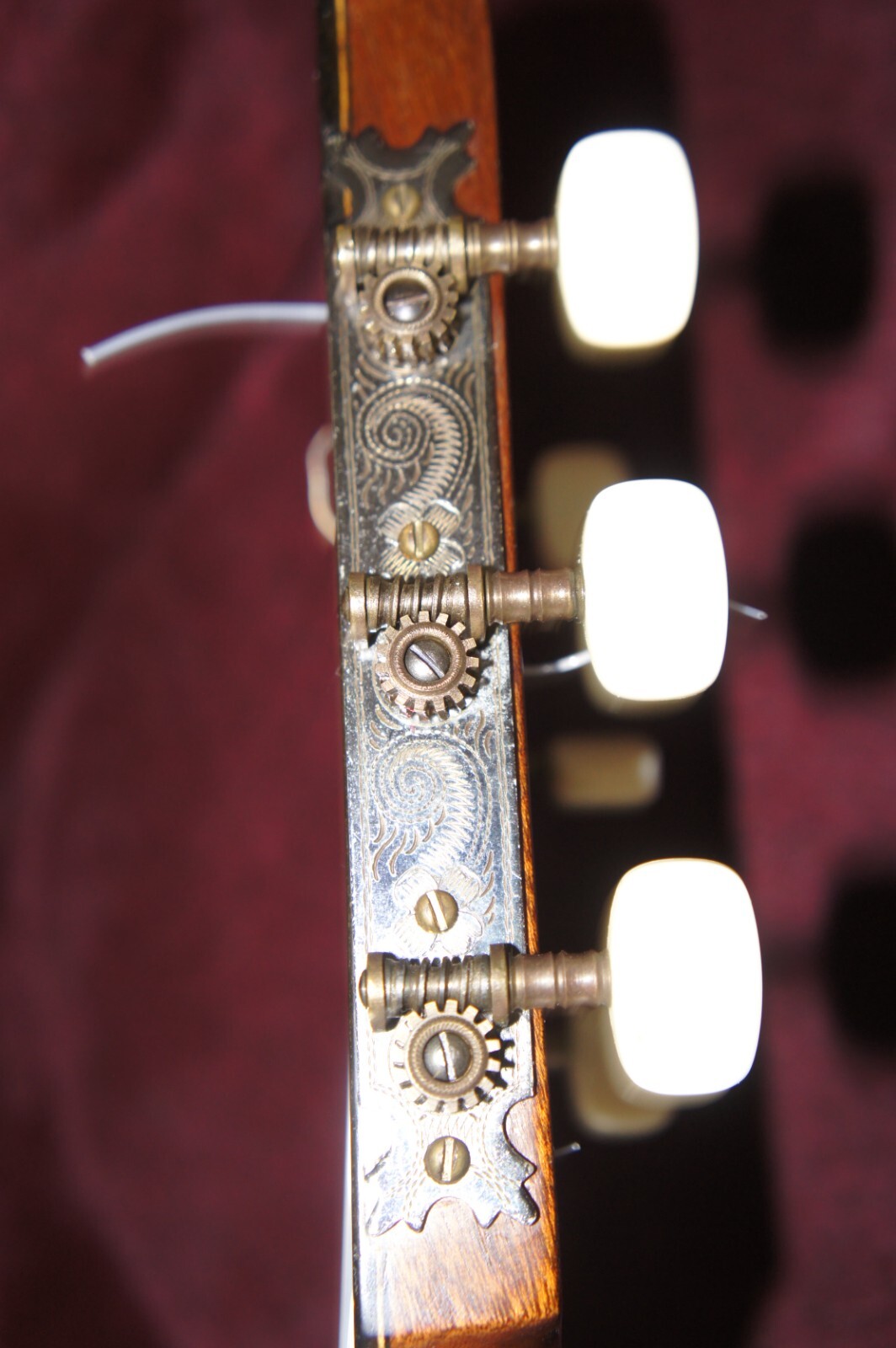Petersen classical guitar 1970s