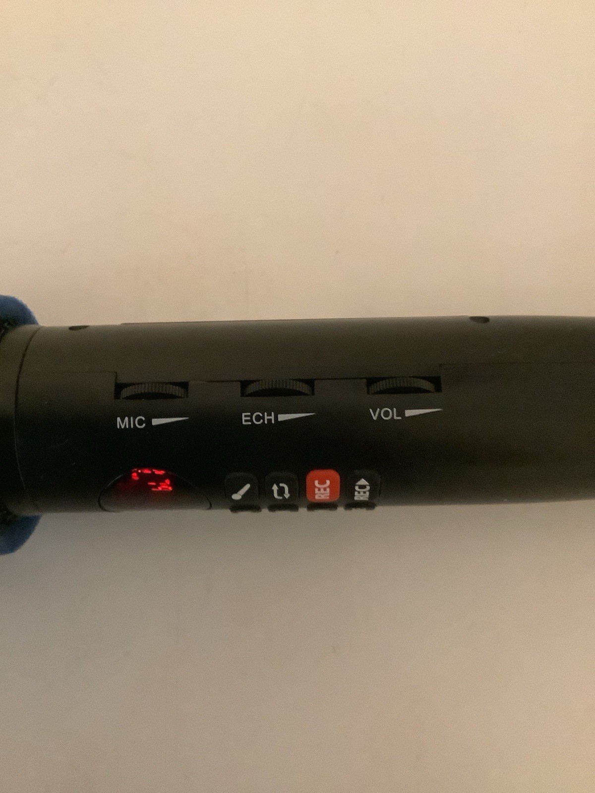 Bluetooth Microphone Karaoke Speaker I-598 Works Great Preowned