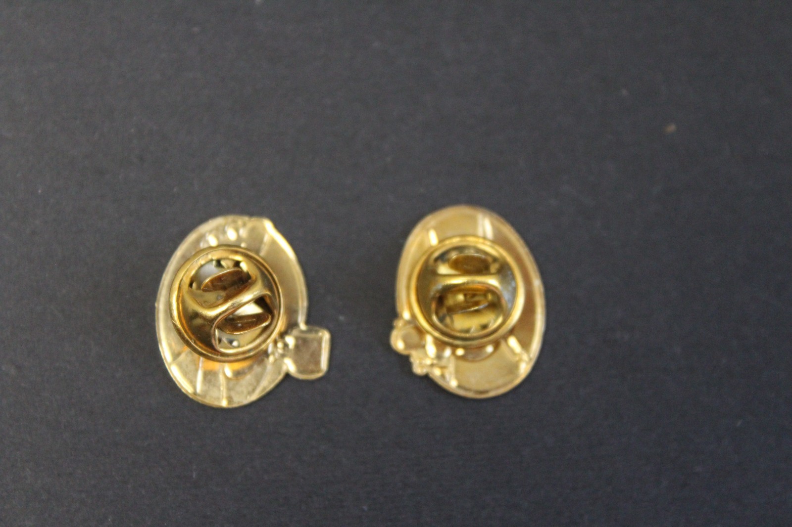 Hallmark Shoebox Maxine & Floyd Hat or Lapel Pins