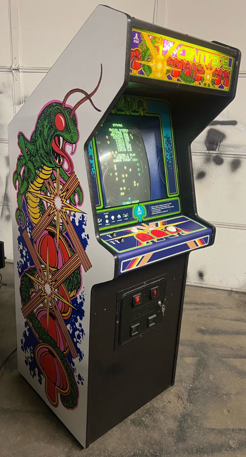 CENTIPEDE ARCADE MACHINE by ATARI (Excellent Condition) *RARE*