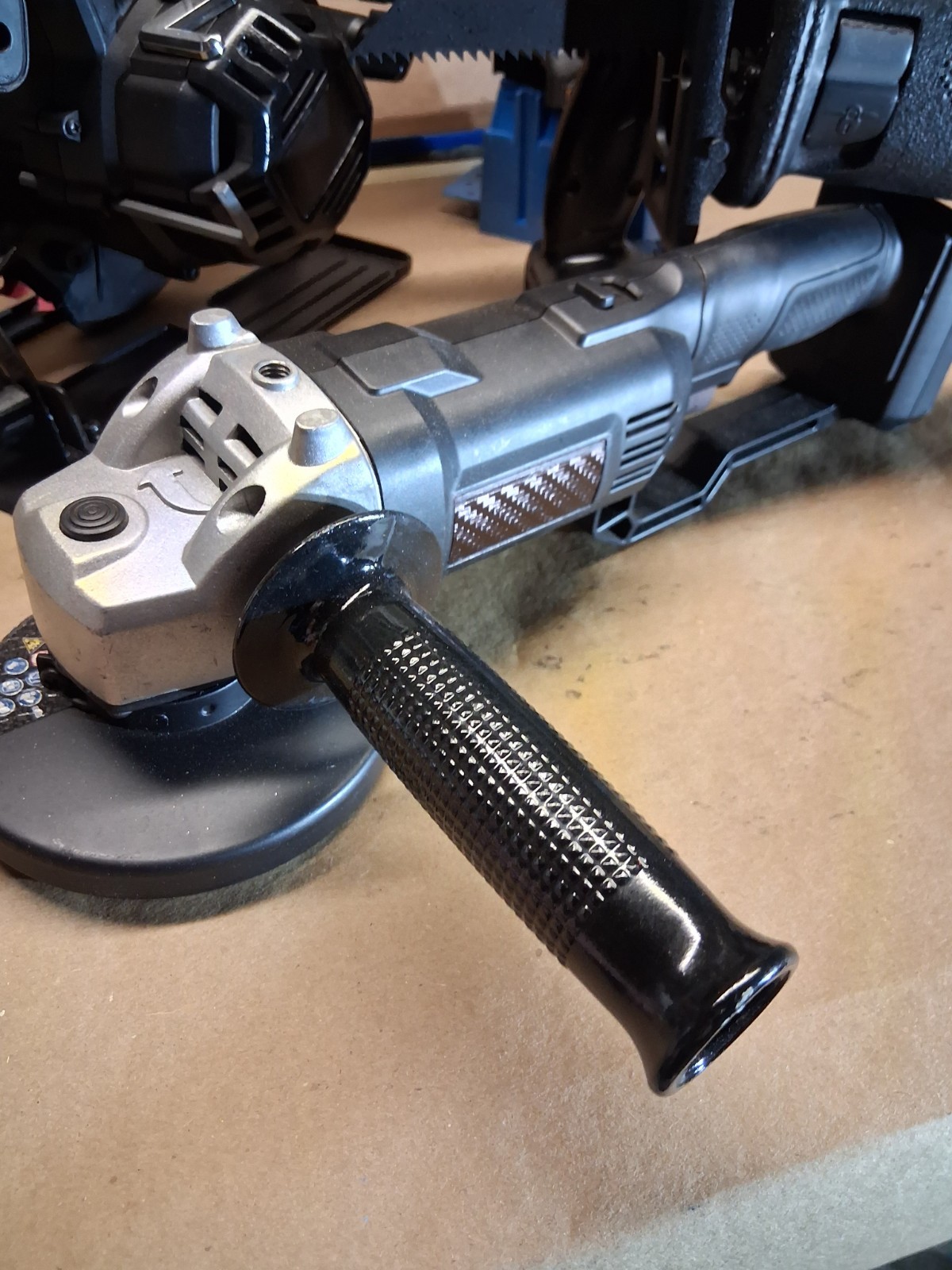 PORTER-CABLE 18V Power Tool Set: Drill, angle grinder, Recip, Circ Saw, Light