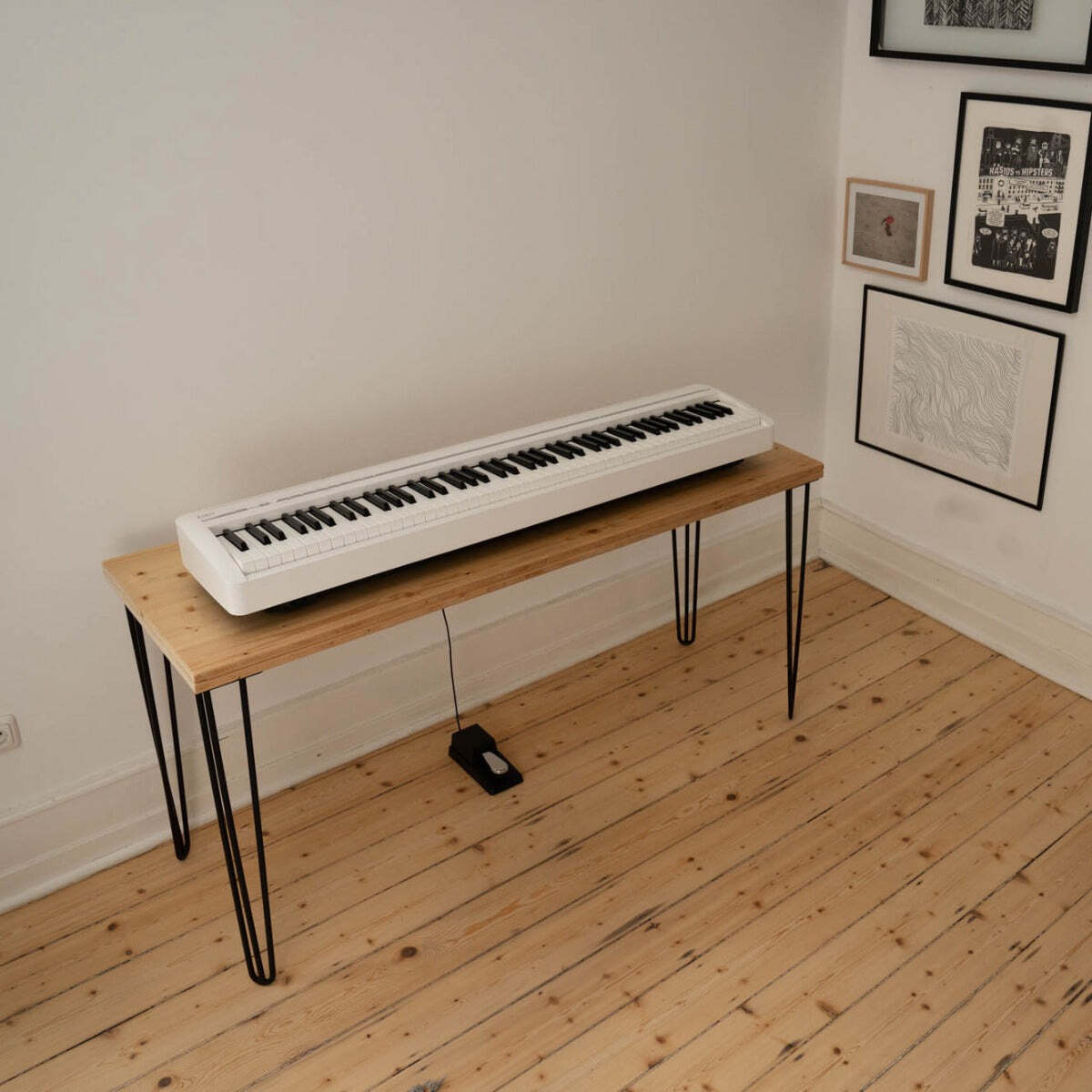 Kawai ES120 Portable Digital Piano - White KEY ESSENTIALS BUNDLE
