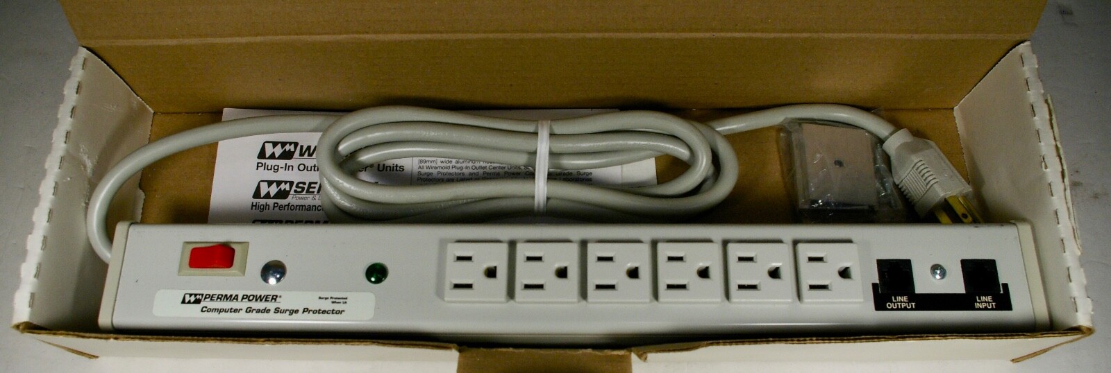 WIREMOLD M6BZM  6 outlet 6’ cord 15A Surge Protect Power Strip