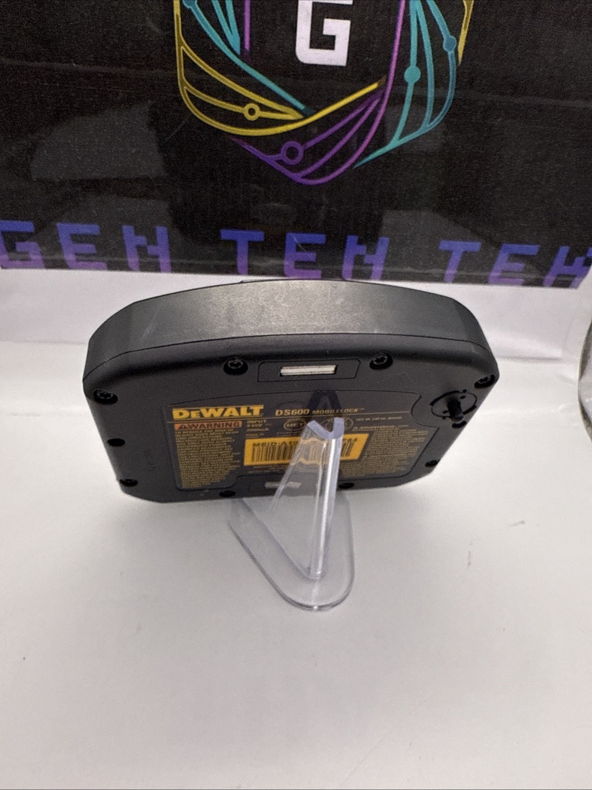 DEWALT DS600 MobileLock GPS Tracker Alarm – No Charger – Working Unit