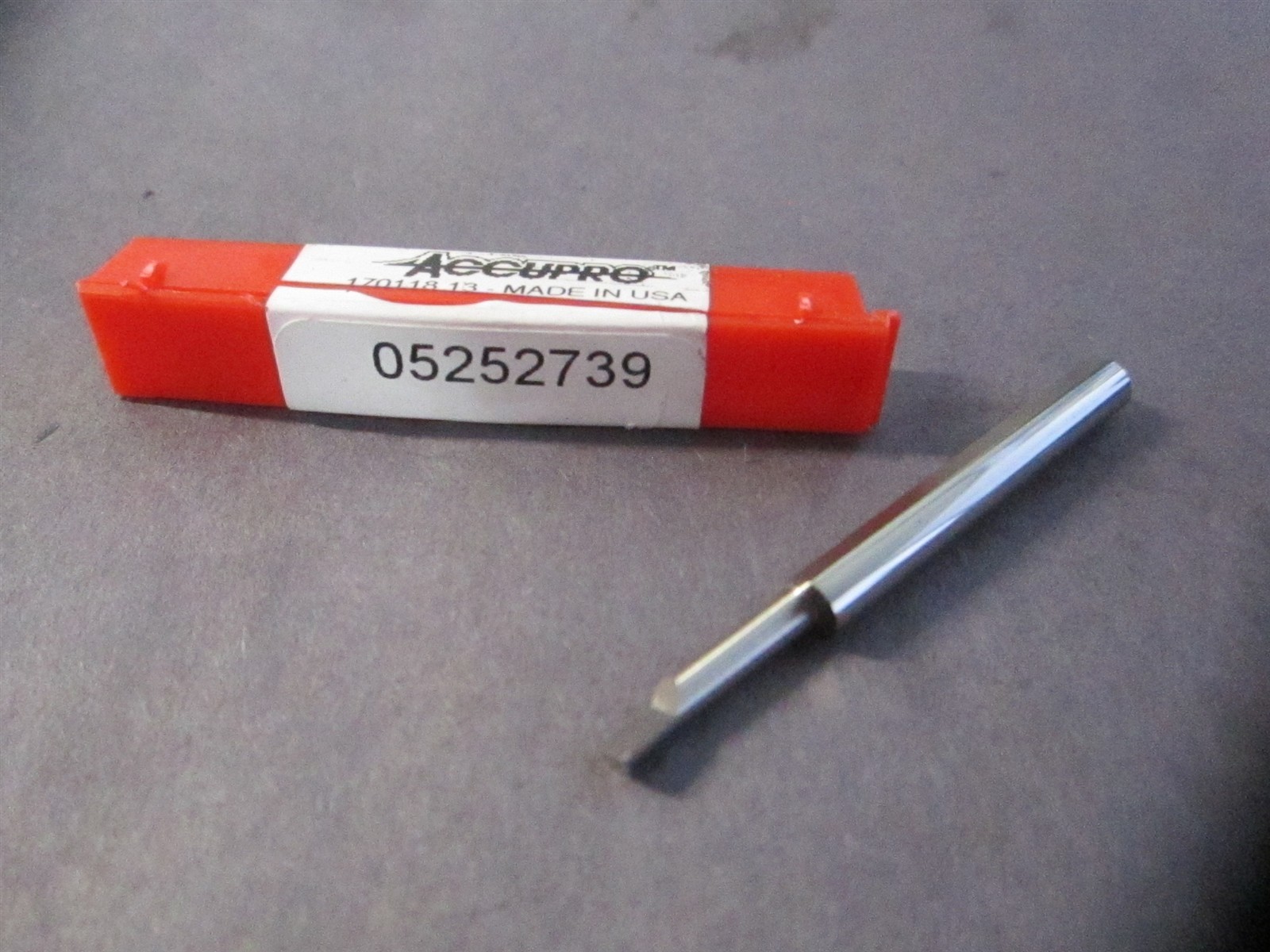 (ACC-BB140600) 0.14" x 0.6" x 3/16" x 2" OAL Bright Solid Carbide Boring Bar