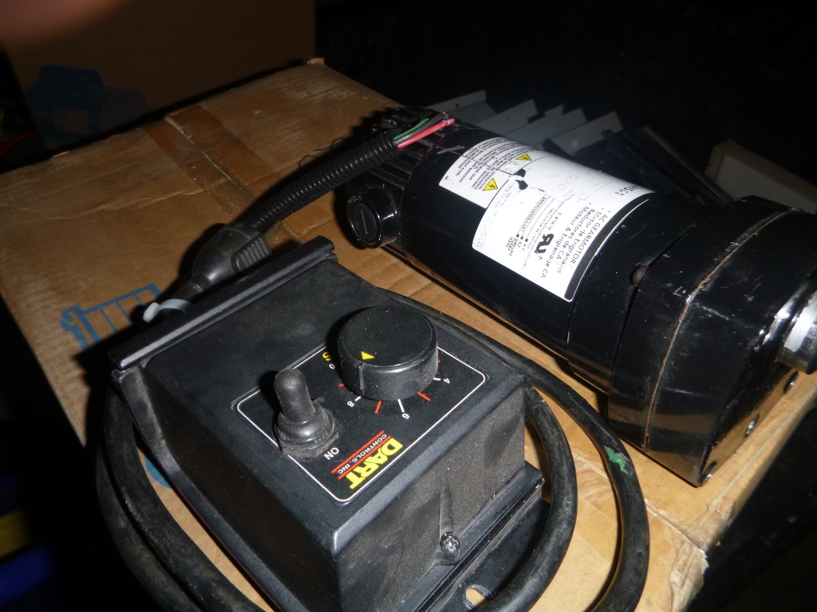 DAYTON 2H561 DC MOTOR WITH CONTROLLER