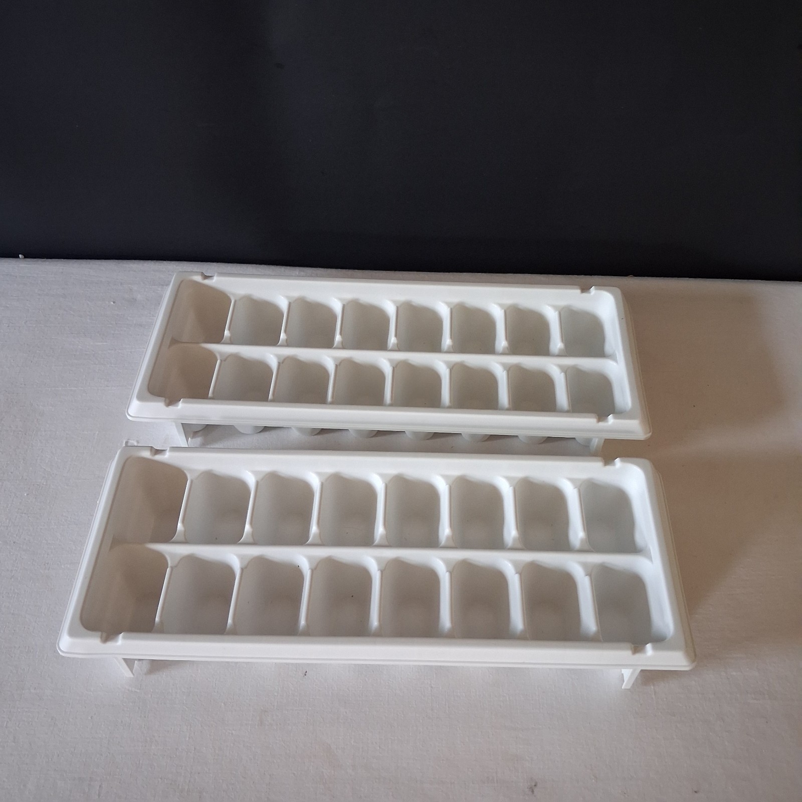 Lot of 2 Vintage White Plastic 16-Cube Ice Trays Stackable Sturdy No Markings