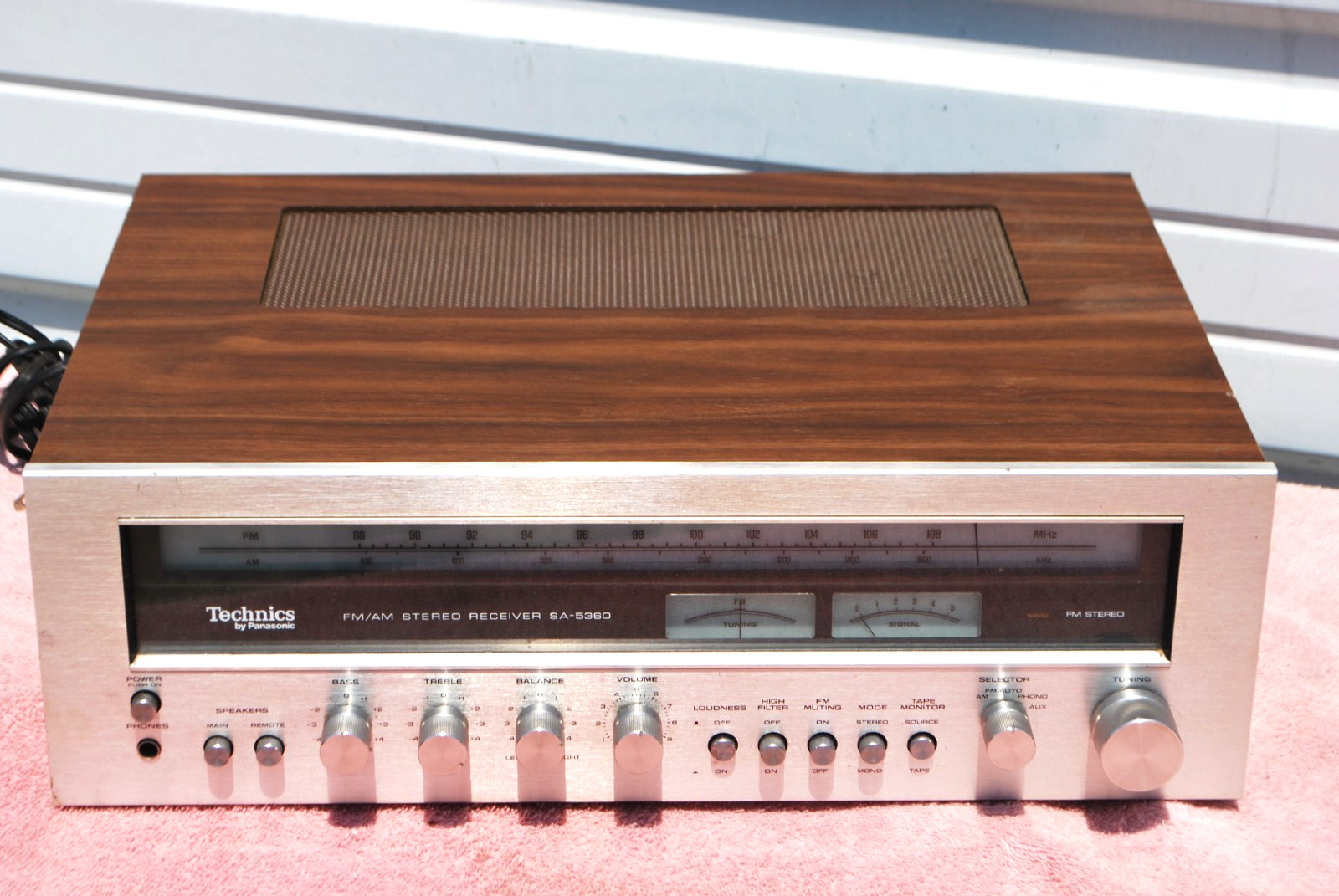 Vintage Technics SA-5360 AM /FM Stereo Receiver 1976-77