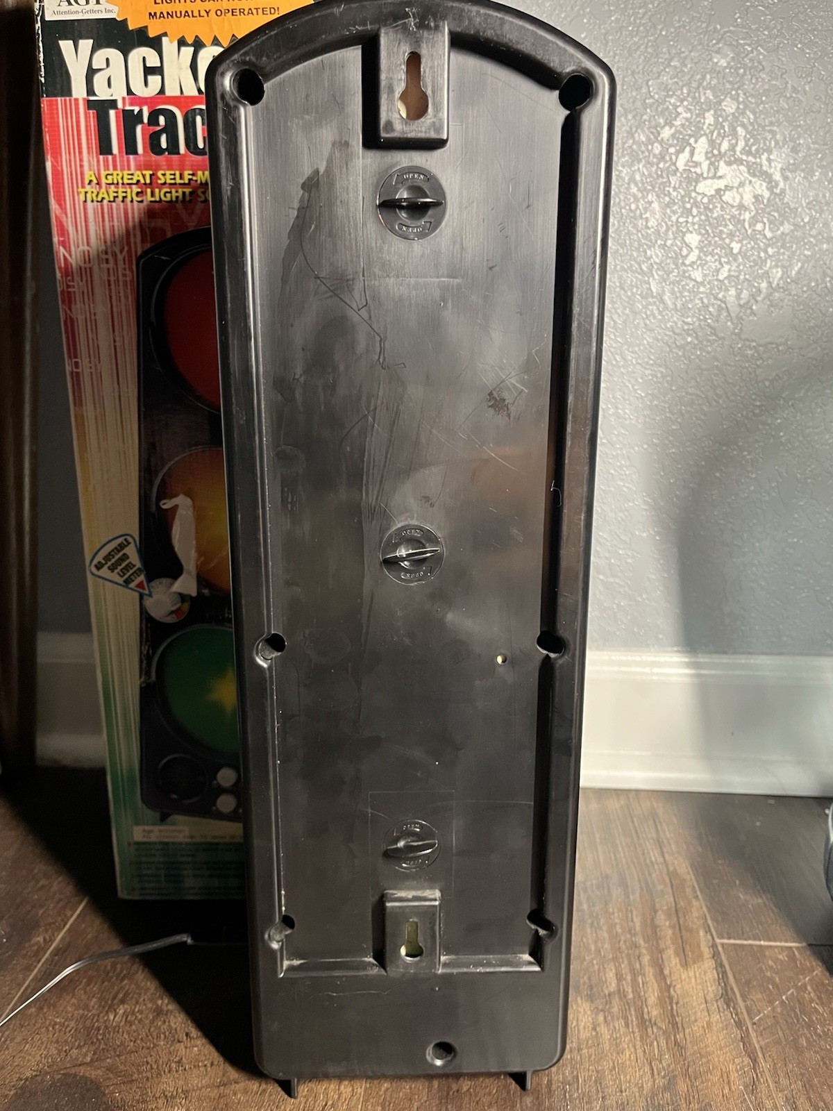 ORIGINAL TAG2001 YACKER TRACKER SIGNAL LIGHT SOUND METER