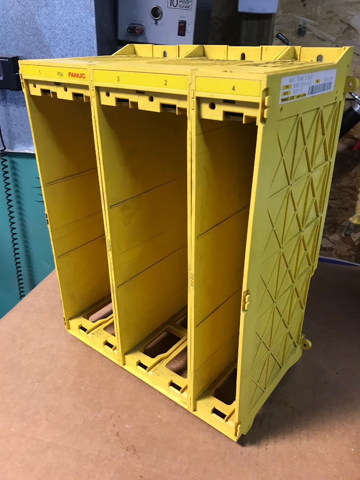 Fanuc A20B-2001-0990 / A05B-2316-C111 5 Slot Backplane Rack & Fans FAST SHIPPING
