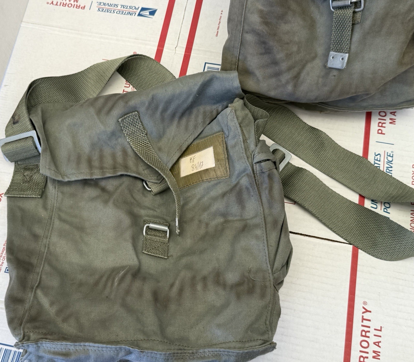VINTAGE 1970’s POLISH MILITARY MESSENGER BAG SHOULDER BAG BAG ETC  *