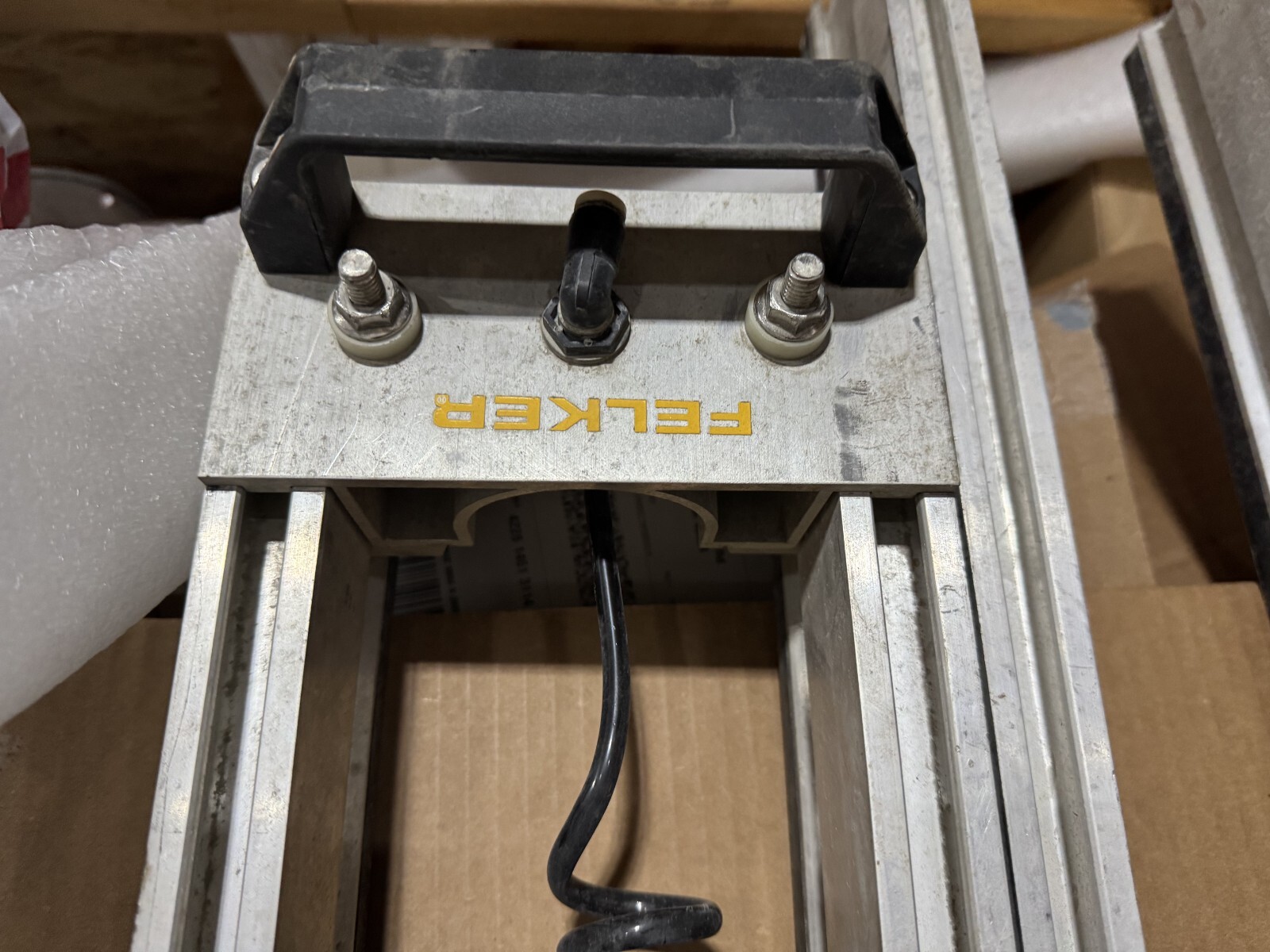 Felker Track master unit w/ suction cups