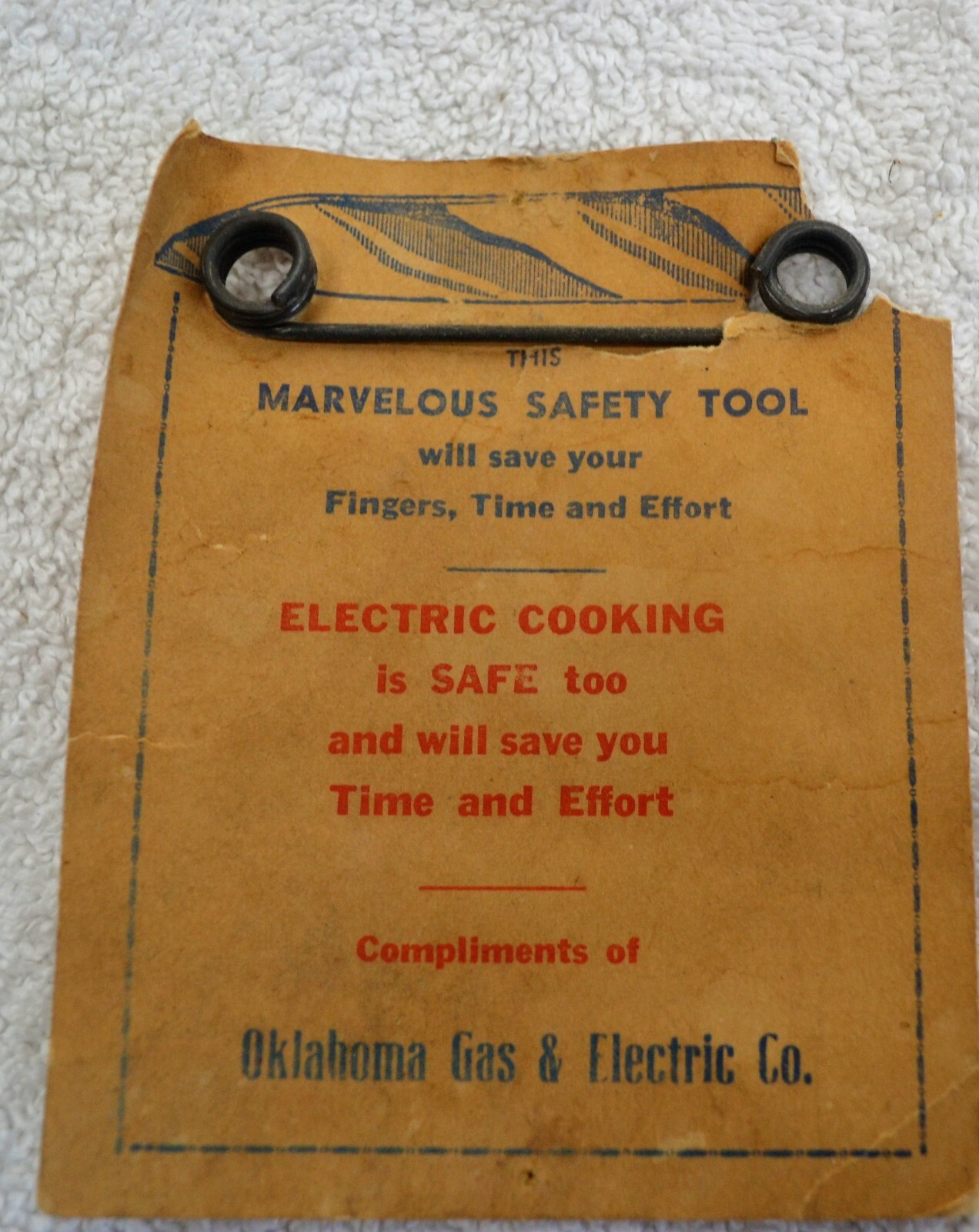 Vintage Marvelous Safety Tool For Peeling & Slicing (A7)