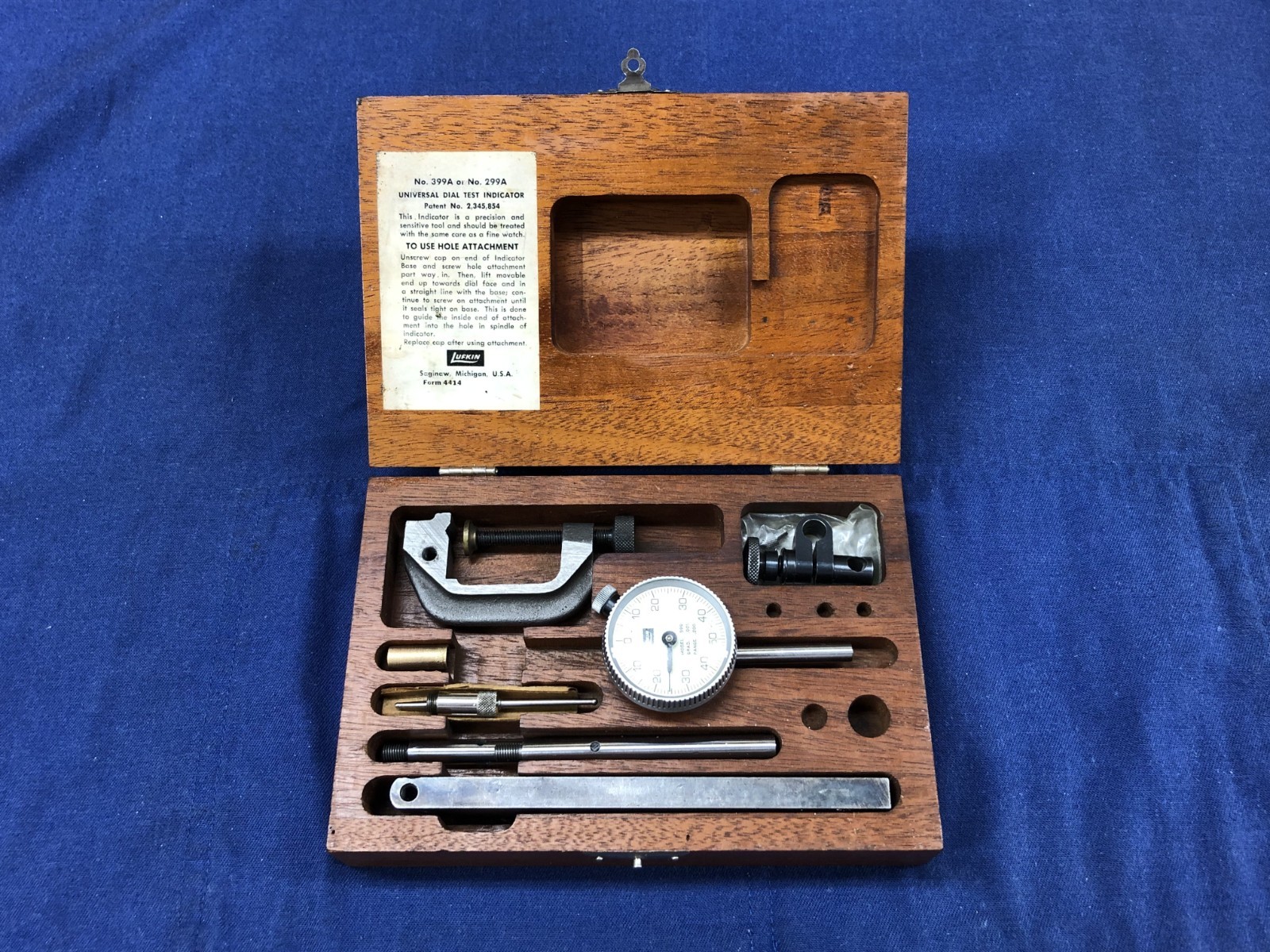 Lufkin Universal Dial Test Indicator - Mint Cond - Mahogany Case - 399A - 299A