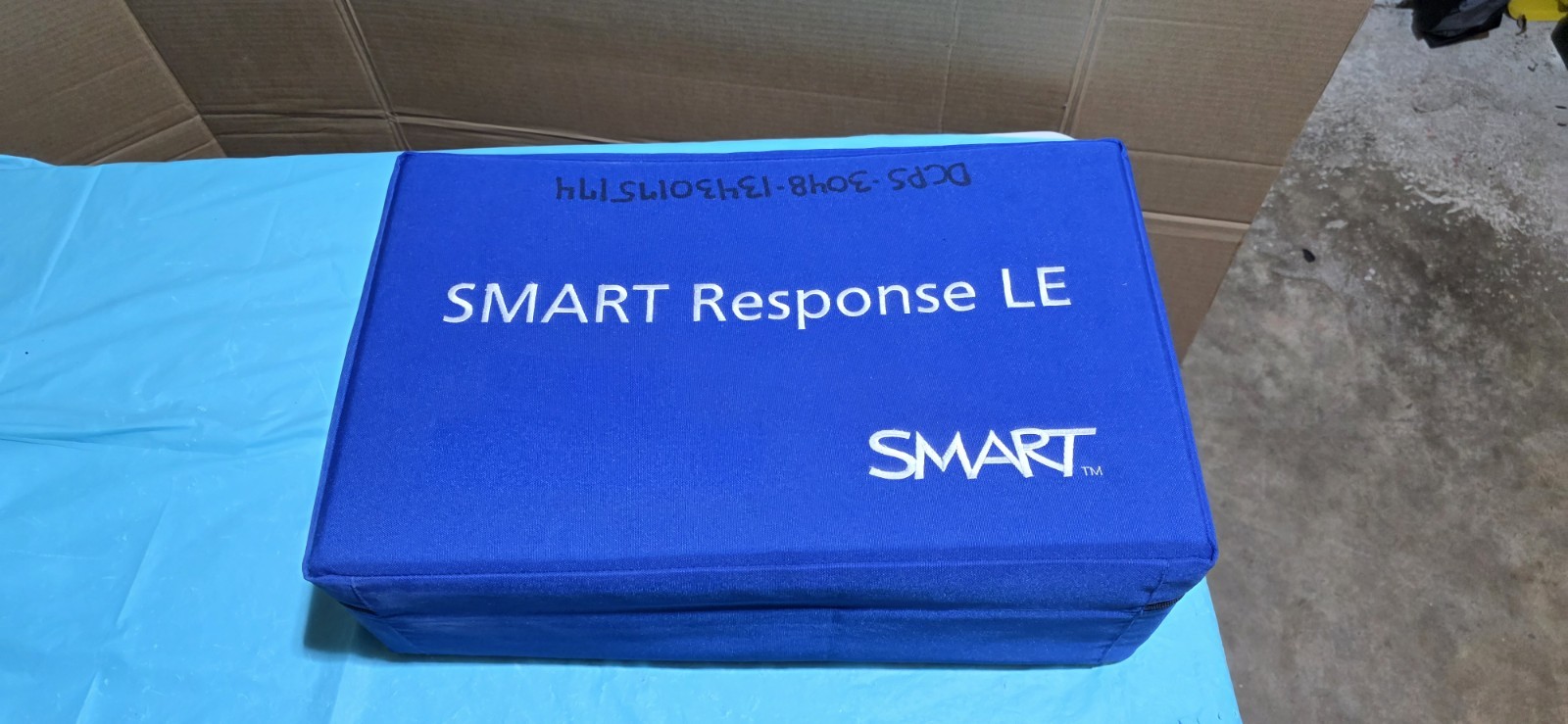New SMART Response LE Interactive Response System Set Of 32 With Case NEW!