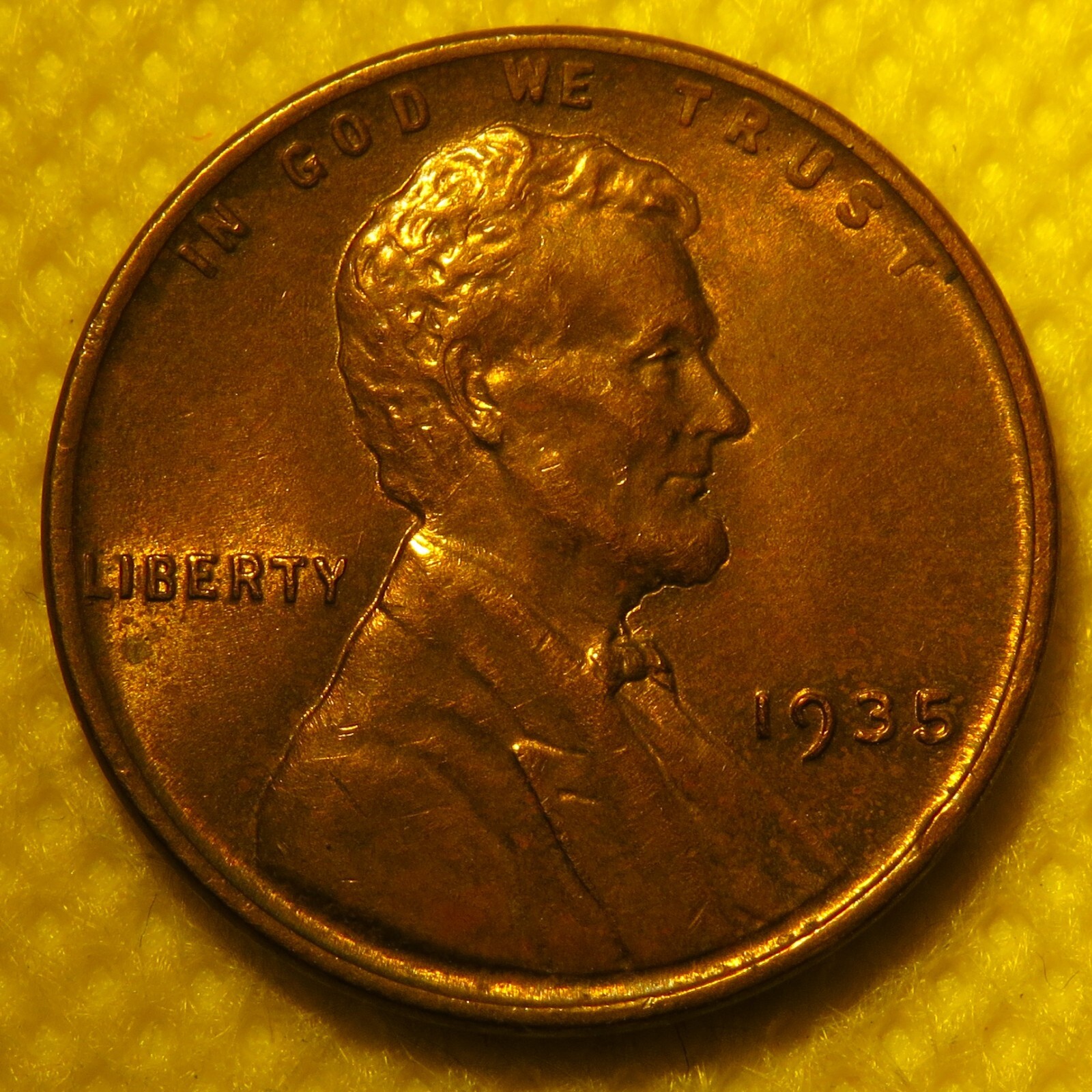 Uncirculated 1935 Lincoln Wheat Cent with great luster!