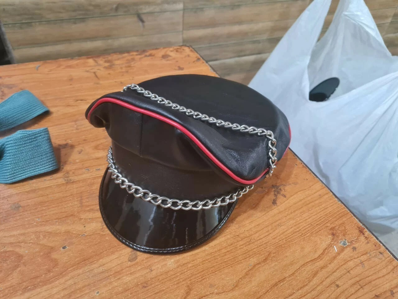 Brand new Black Genuine Leather Biker Army Fetish Peak Muir cap with Chain
