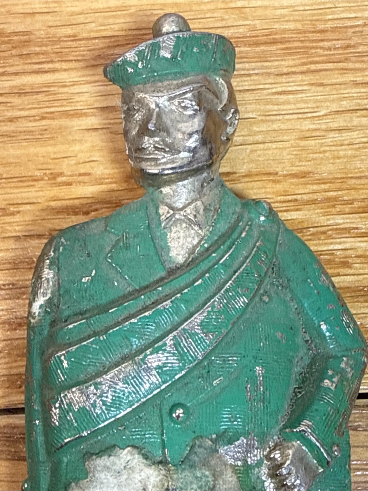 VINTAGE SCOTSMAN CAN/BOTTLE OPENER