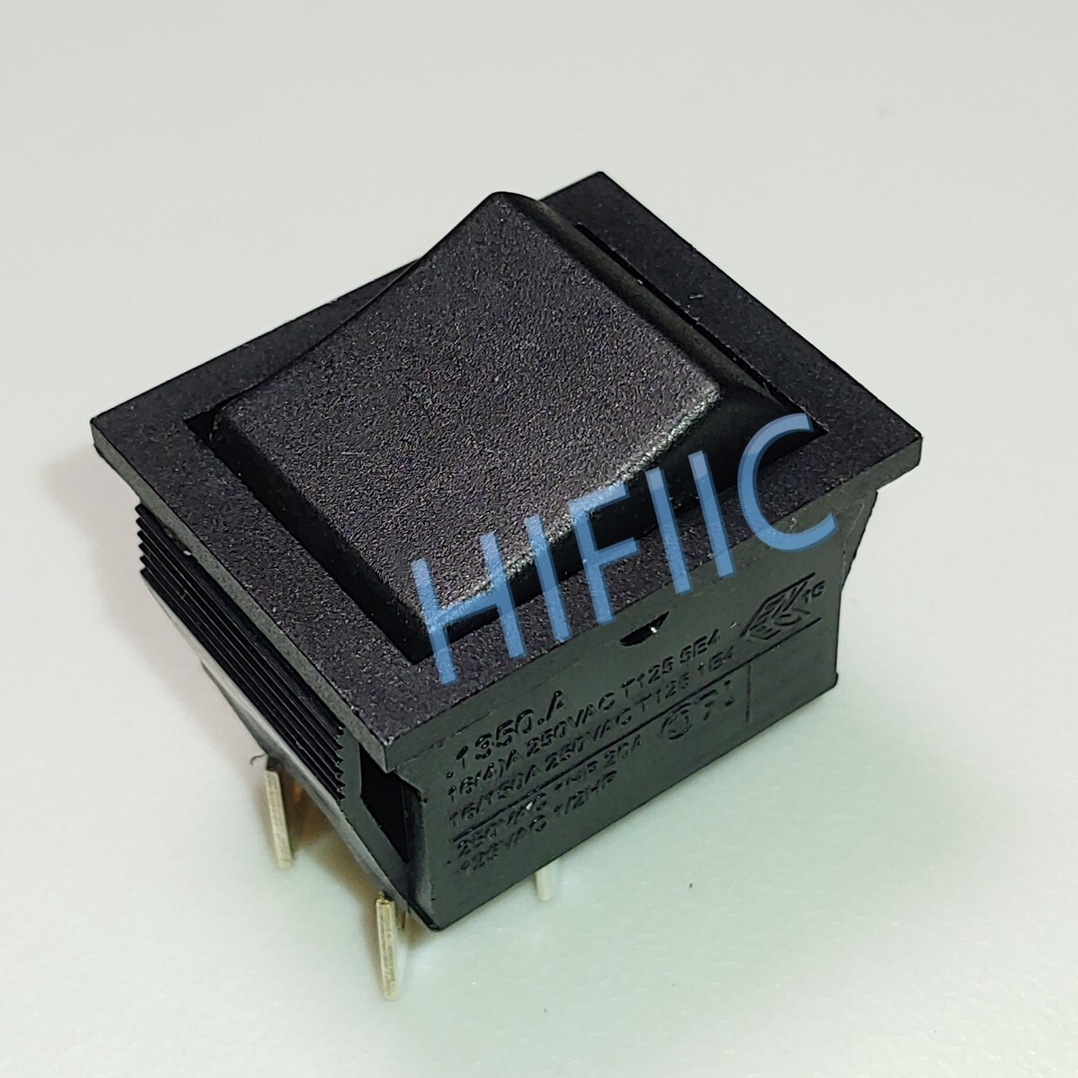 1PCS ARCOLECTRIC ENGLAND  .1350.A Rocker Switch 4Pins 2Positions 16A 250VAC