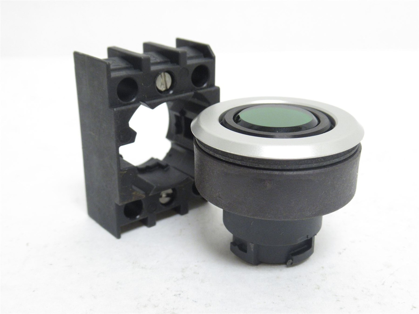 238069 New-No Box; Schmersal EDL.VGN Push Button Illuminated Green 101006217