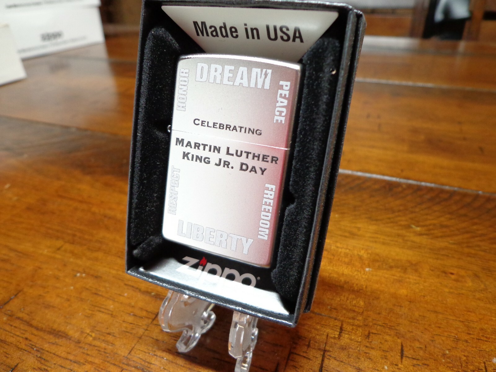 MARTIN LUTHER KING JR DAY DREAM HONOR PEACE LIBERTY ZIPPO LIGHTER MINT IN BOX