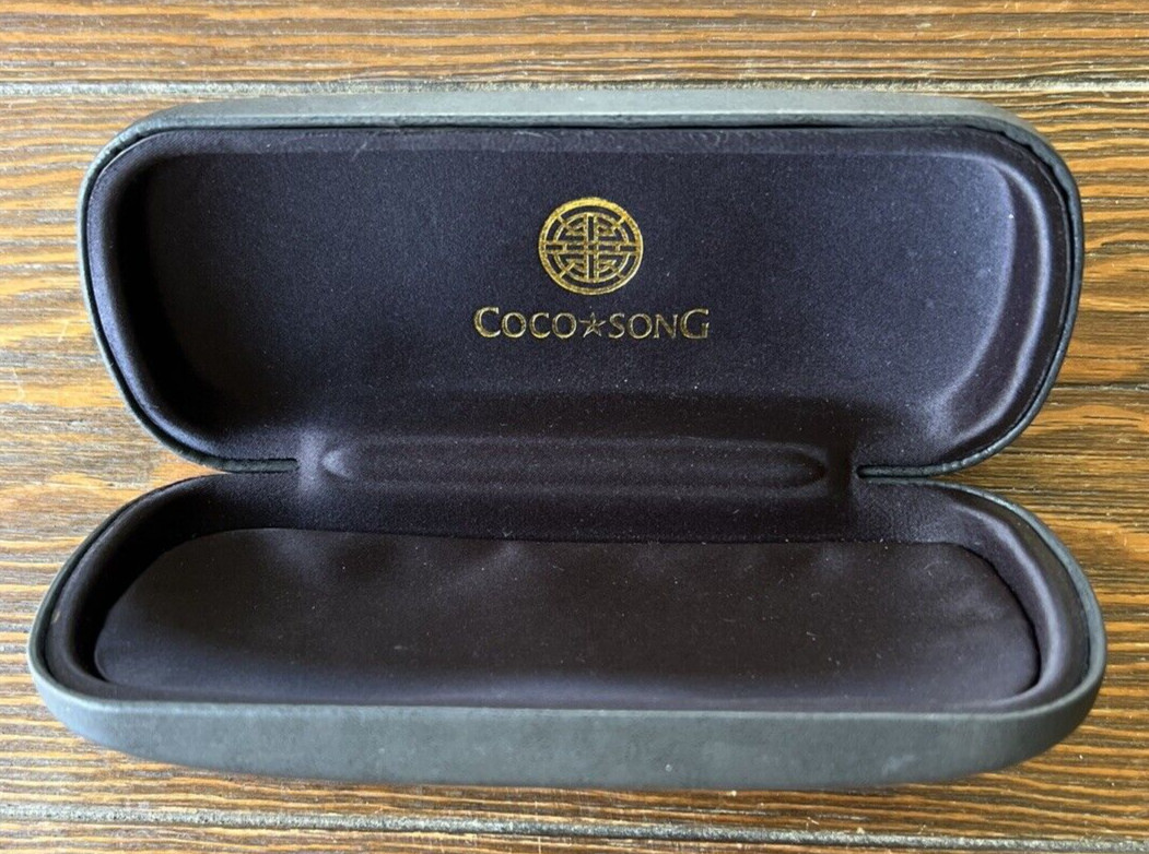 Coco Song Eye/Sunglasses Clam Shell Black Faux Leather Hard Case Gold Medallion