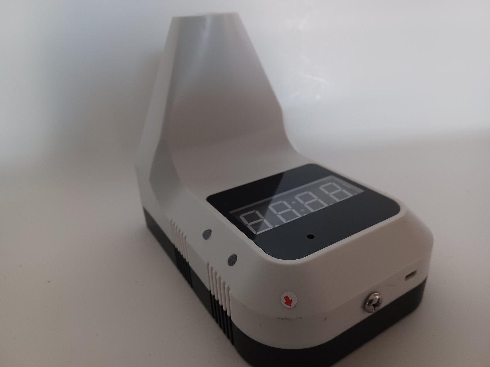 Wall mounted infrared thermometer