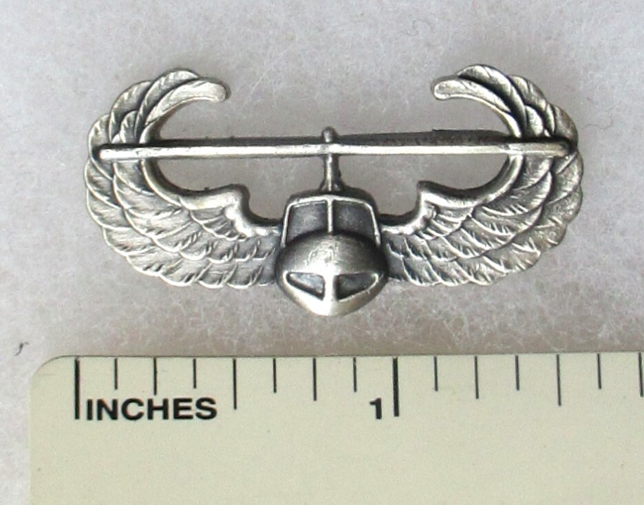 US ARMY AIR ASSAULT Helicopter WINGS BADGE Maker D22 Cold War / Gulf War Vintage