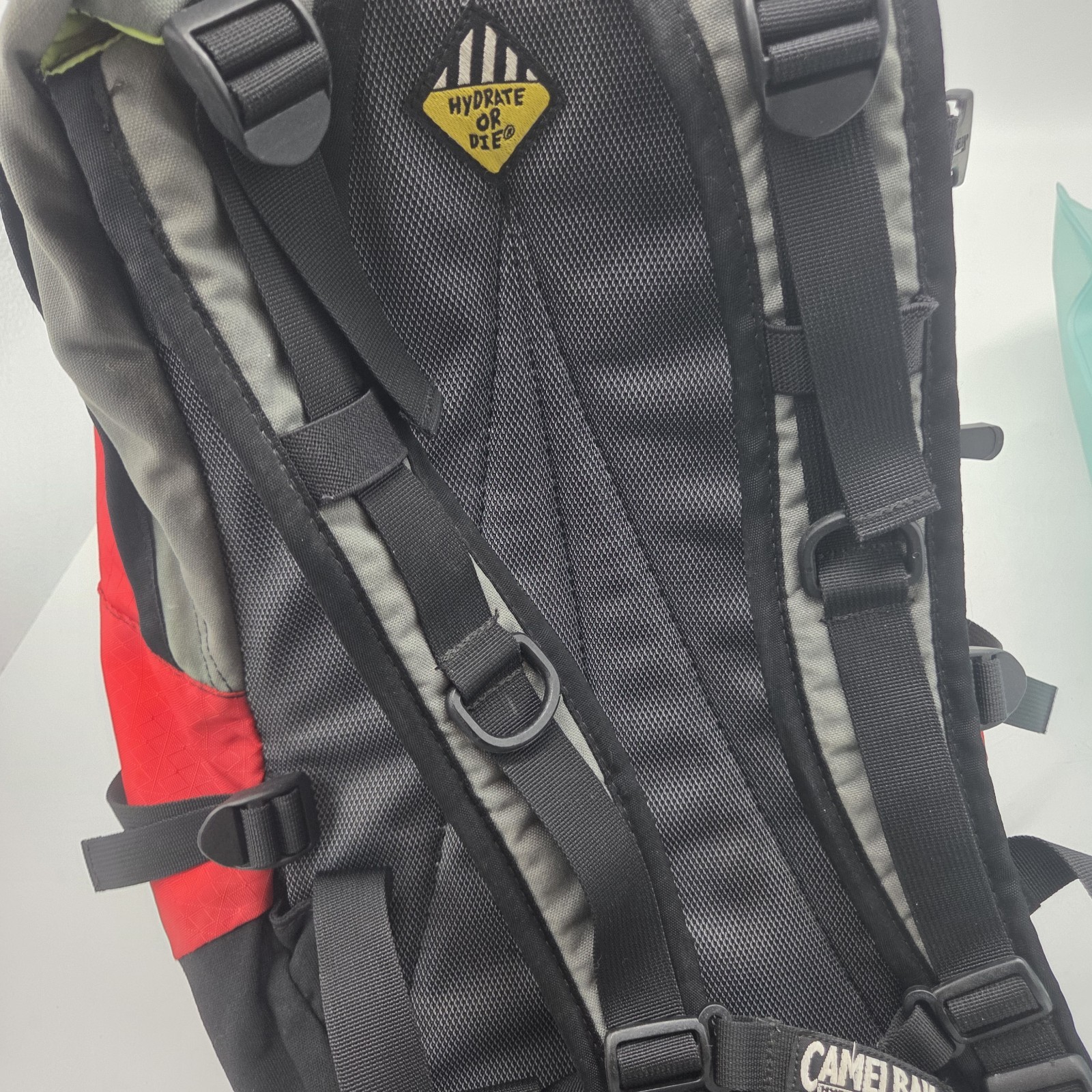 CAMELBAK Cloud Walker Hiking H20 Hydration Backpack Red W/2L Bladder Plus Extra