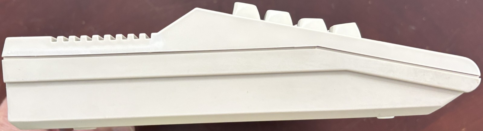 COMMODORE 64C COMPUTER 250466 HEATSINKS TESTED AND WORKING ZIF64